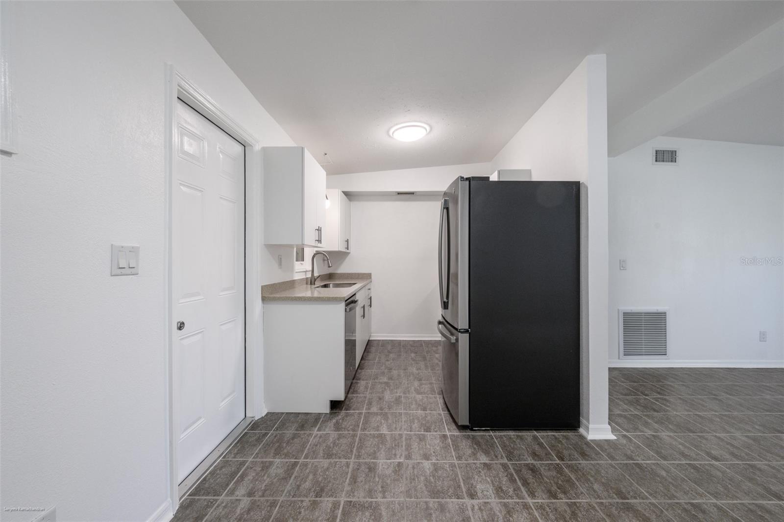 927 W OLYMPIA AVE, PUNTA GORDA, FL, 33950