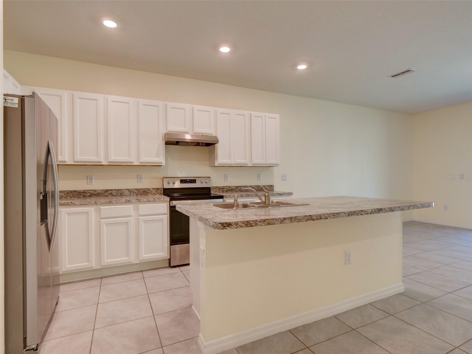 1289 YELLOW FINCH DR, DAVENPORT, FL, 33837