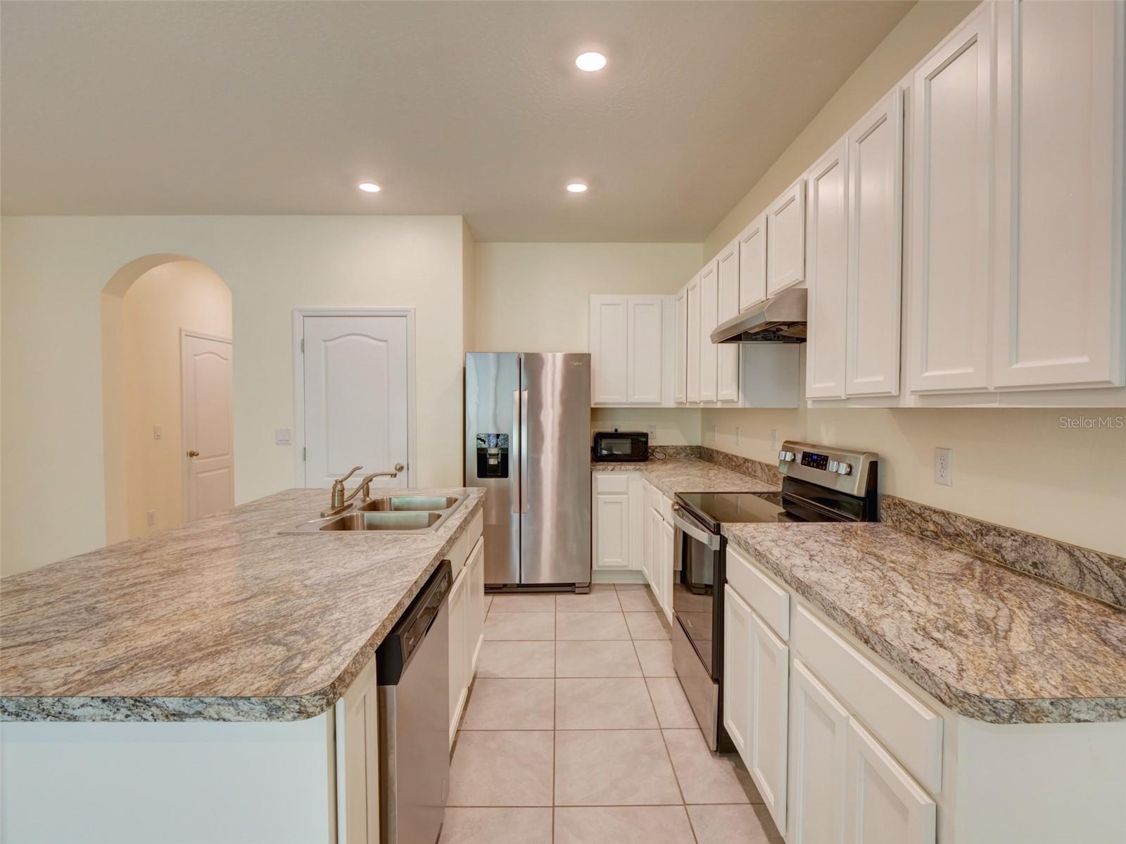 1289 YELLOW FINCH DR, DAVENPORT, FL, 33837