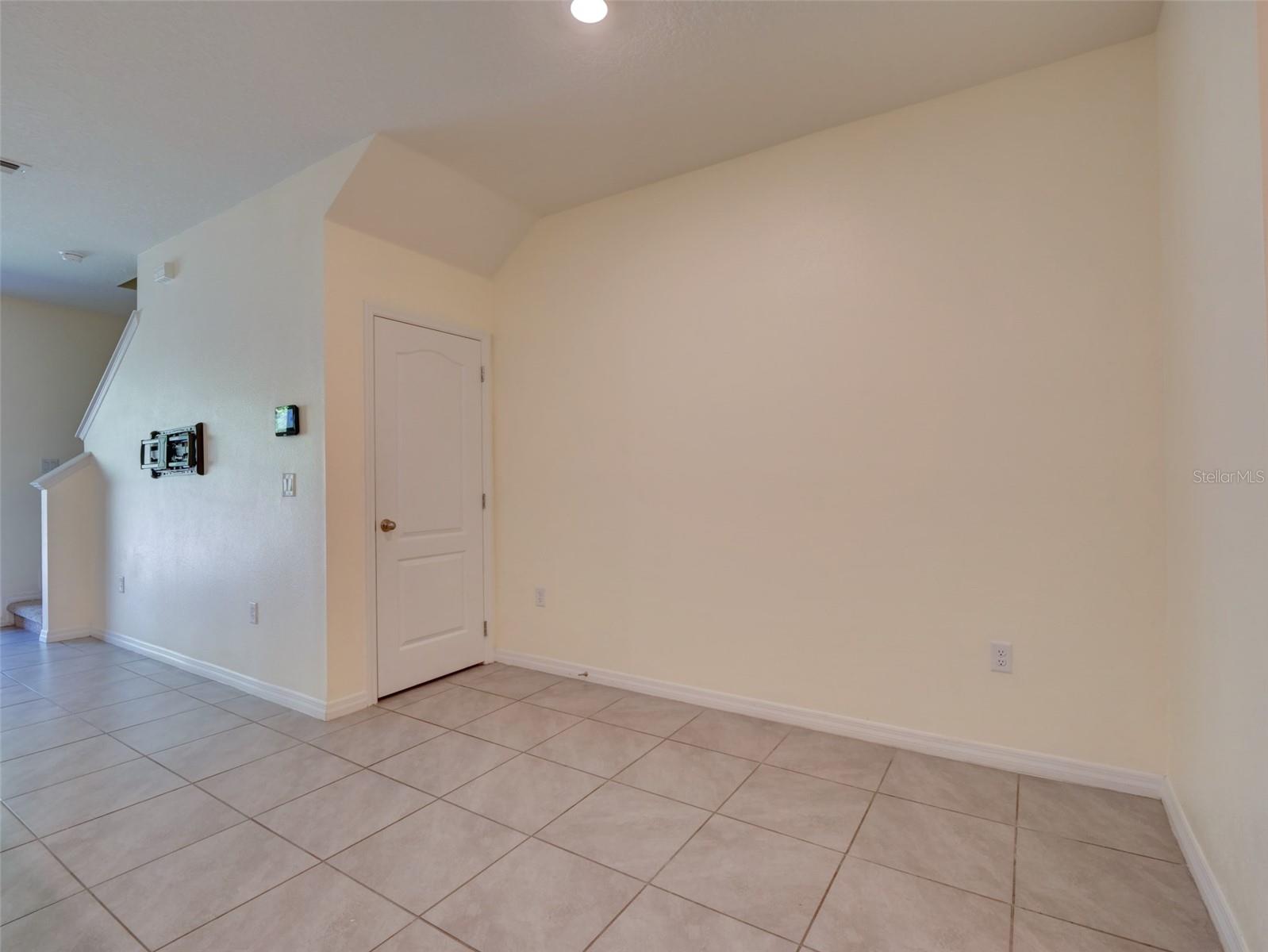 1289 YELLOW FINCH DR, DAVENPORT, FL, 33837