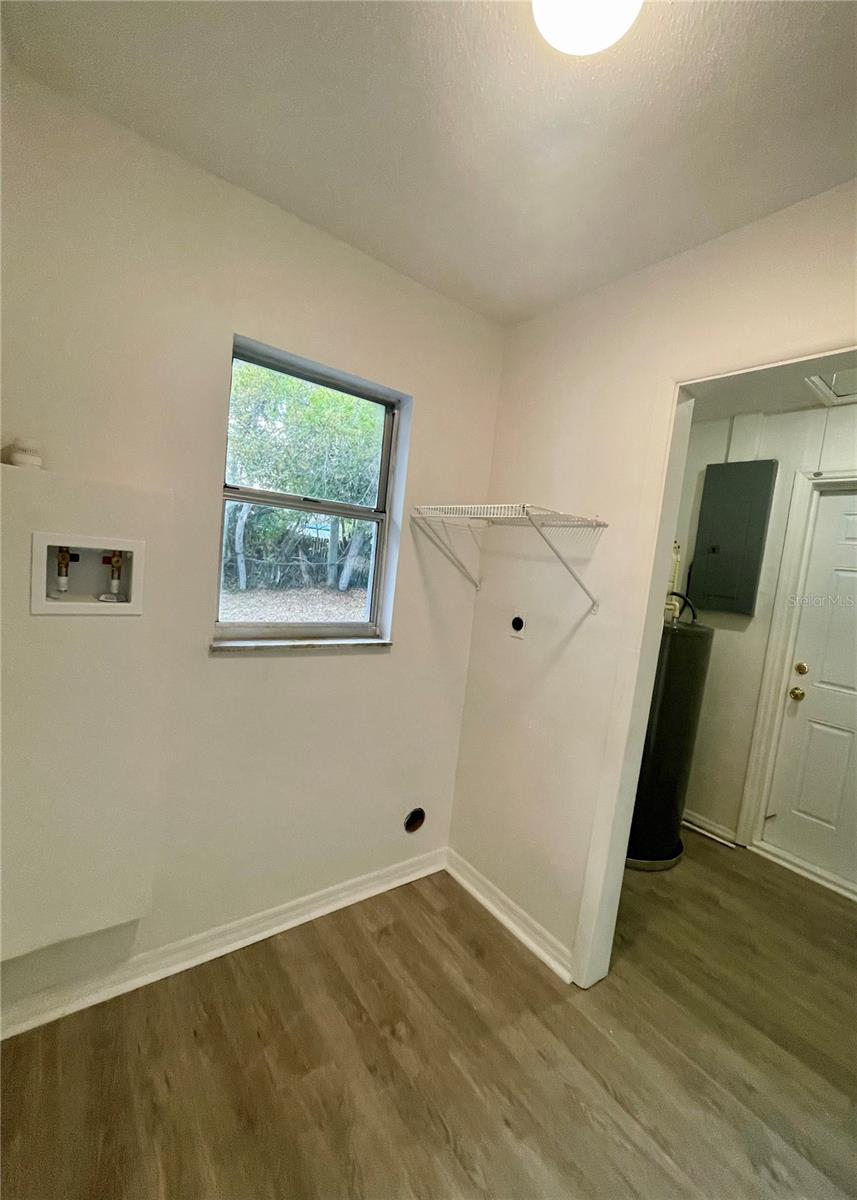 3215 BUNCHE ST, SARASOTA, FL, 34234