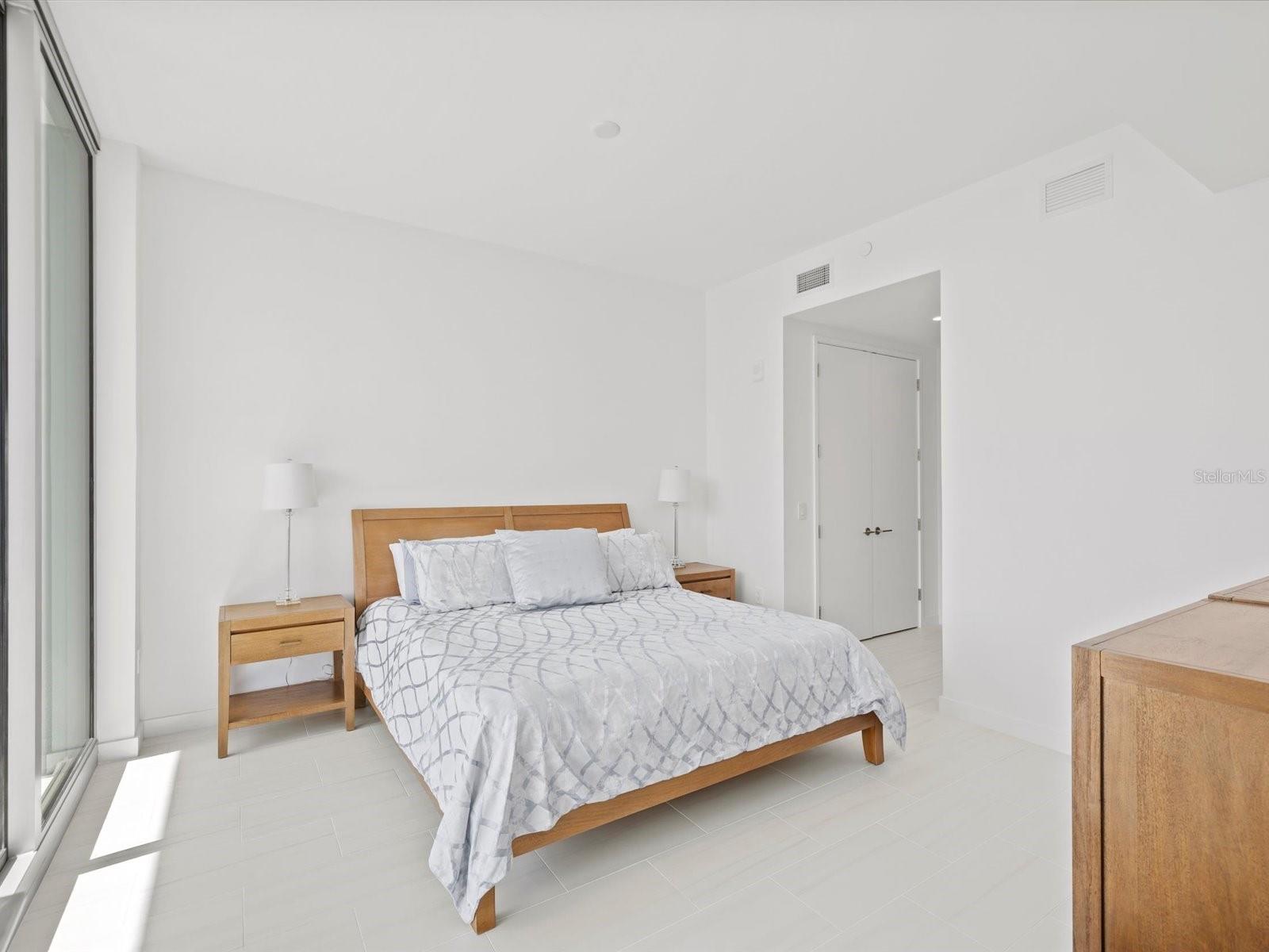 400 CENTRAL AVE #1603, ST PETERSBURG, FL, 33701