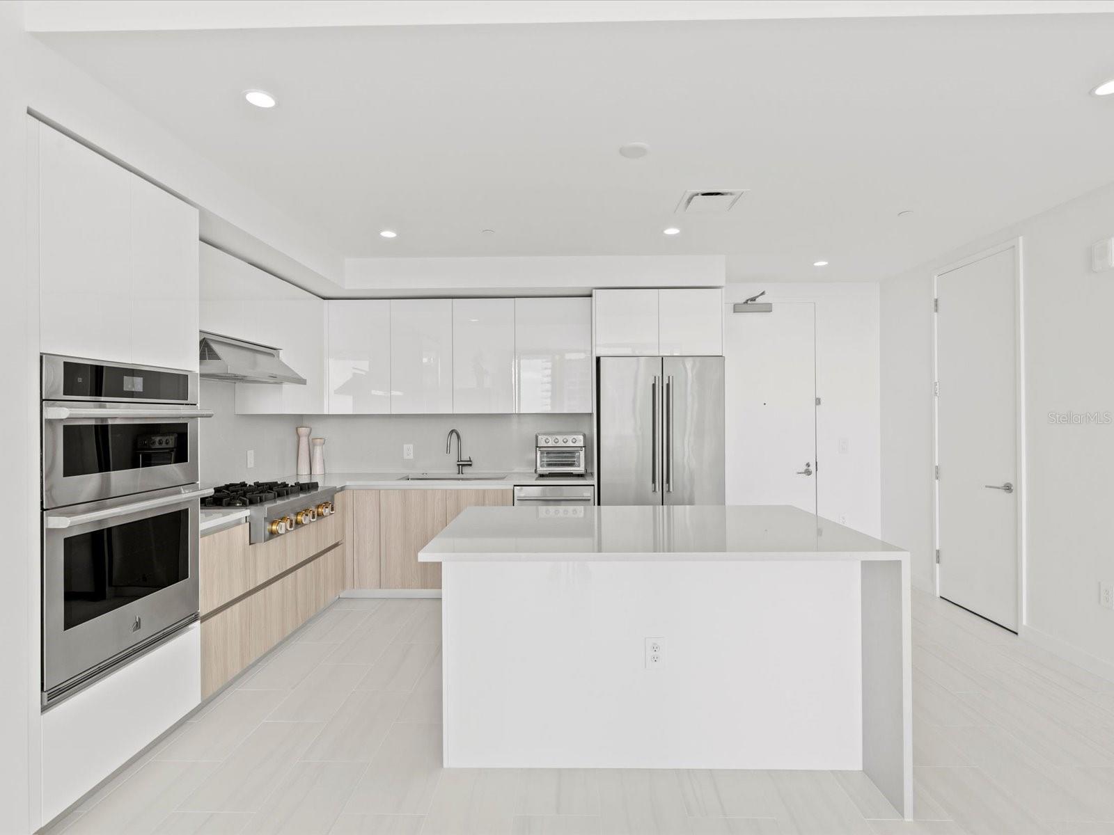 400 CENTRAL AVE #1603, ST PETERSBURG, FL, 33701