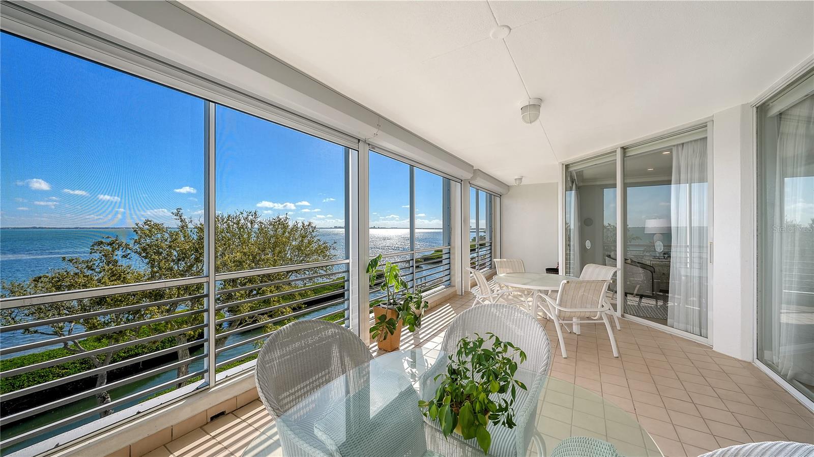 2410 HARBOURSIDE DR #142, LONGBOAT KEY, FL, 34228