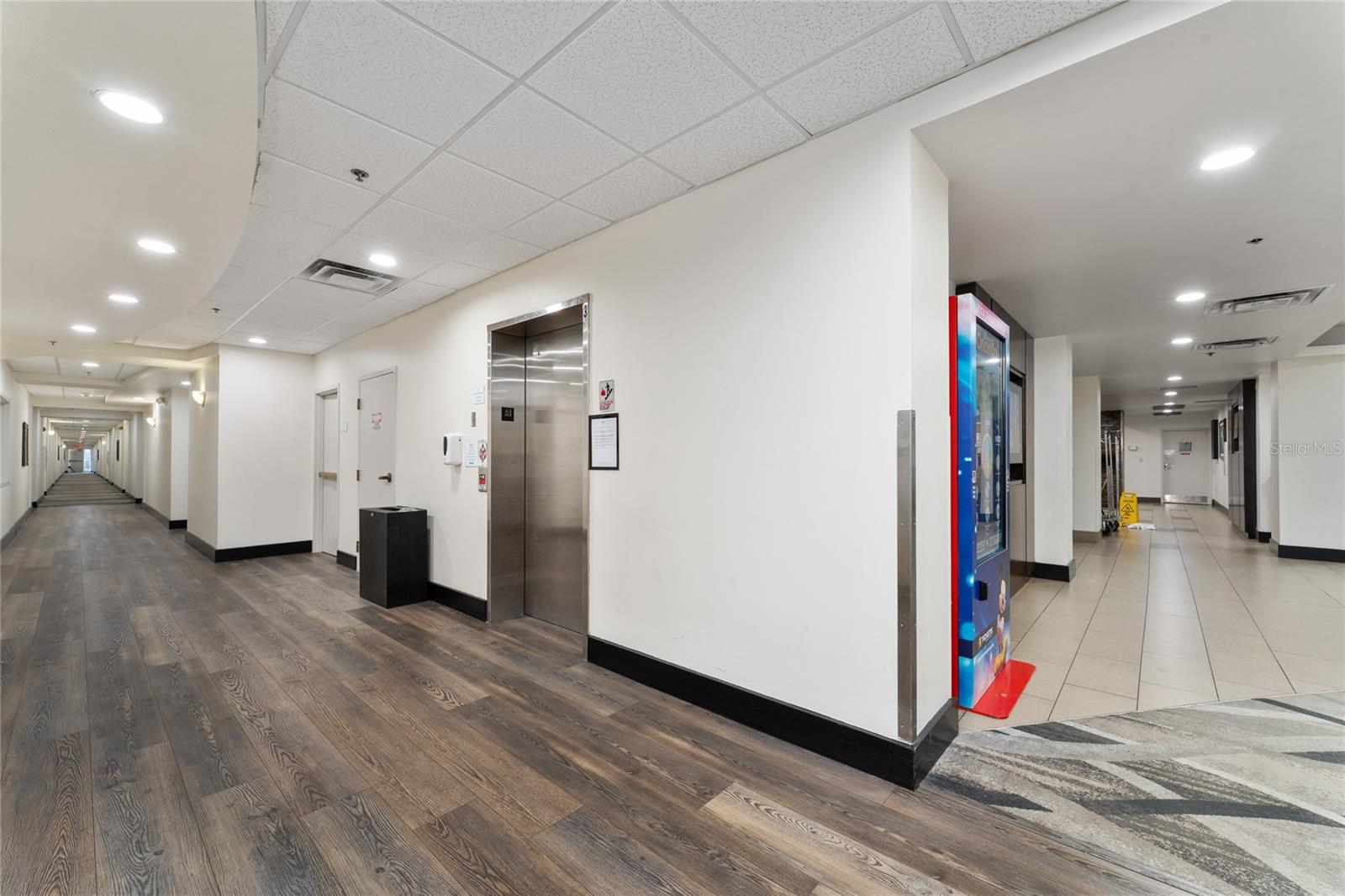 7601 CANADA AVE #408, ORLANDO, FL, 32819