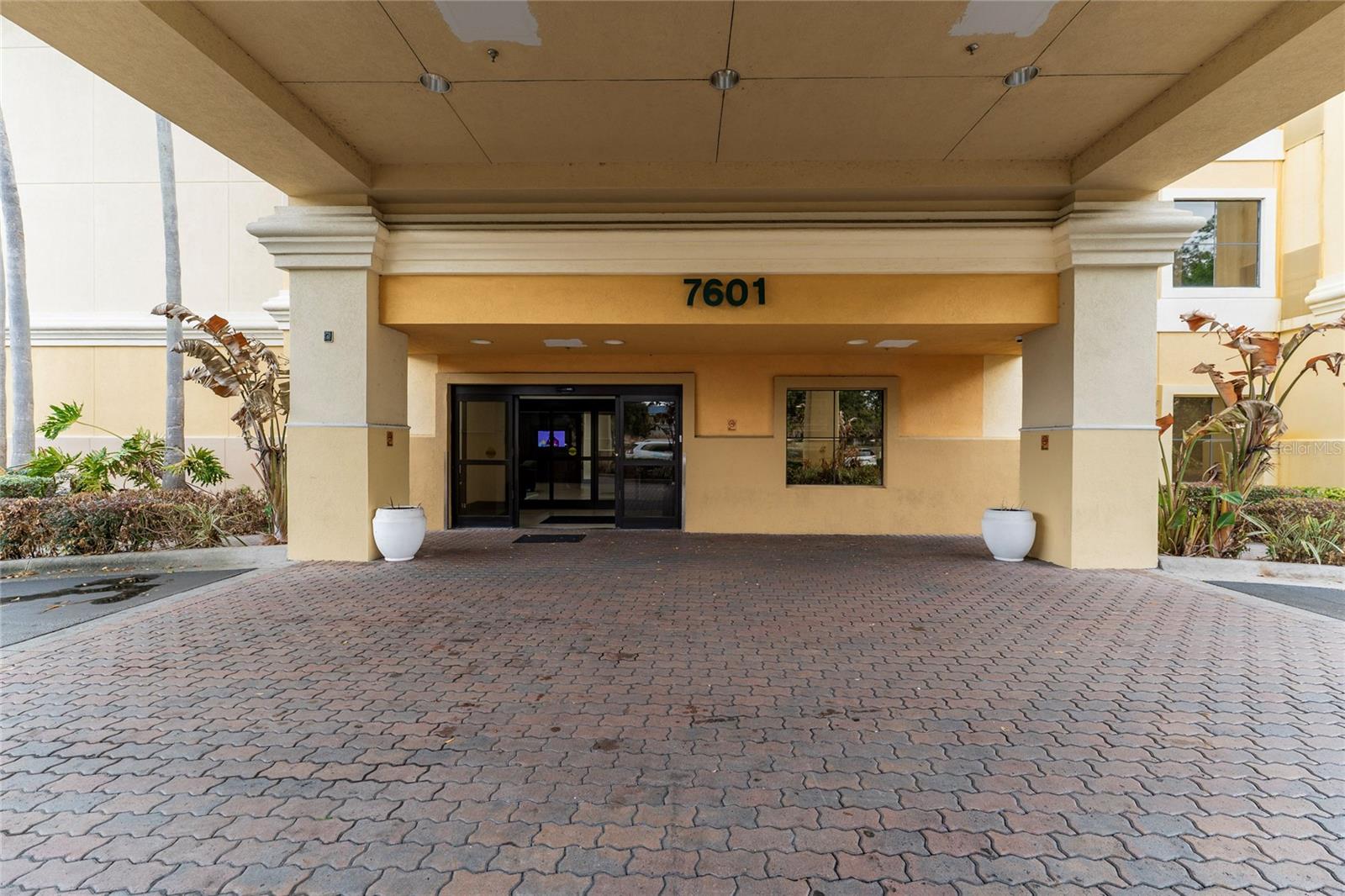 7601 CANADA AVE #408, ORLANDO, FL, 32819