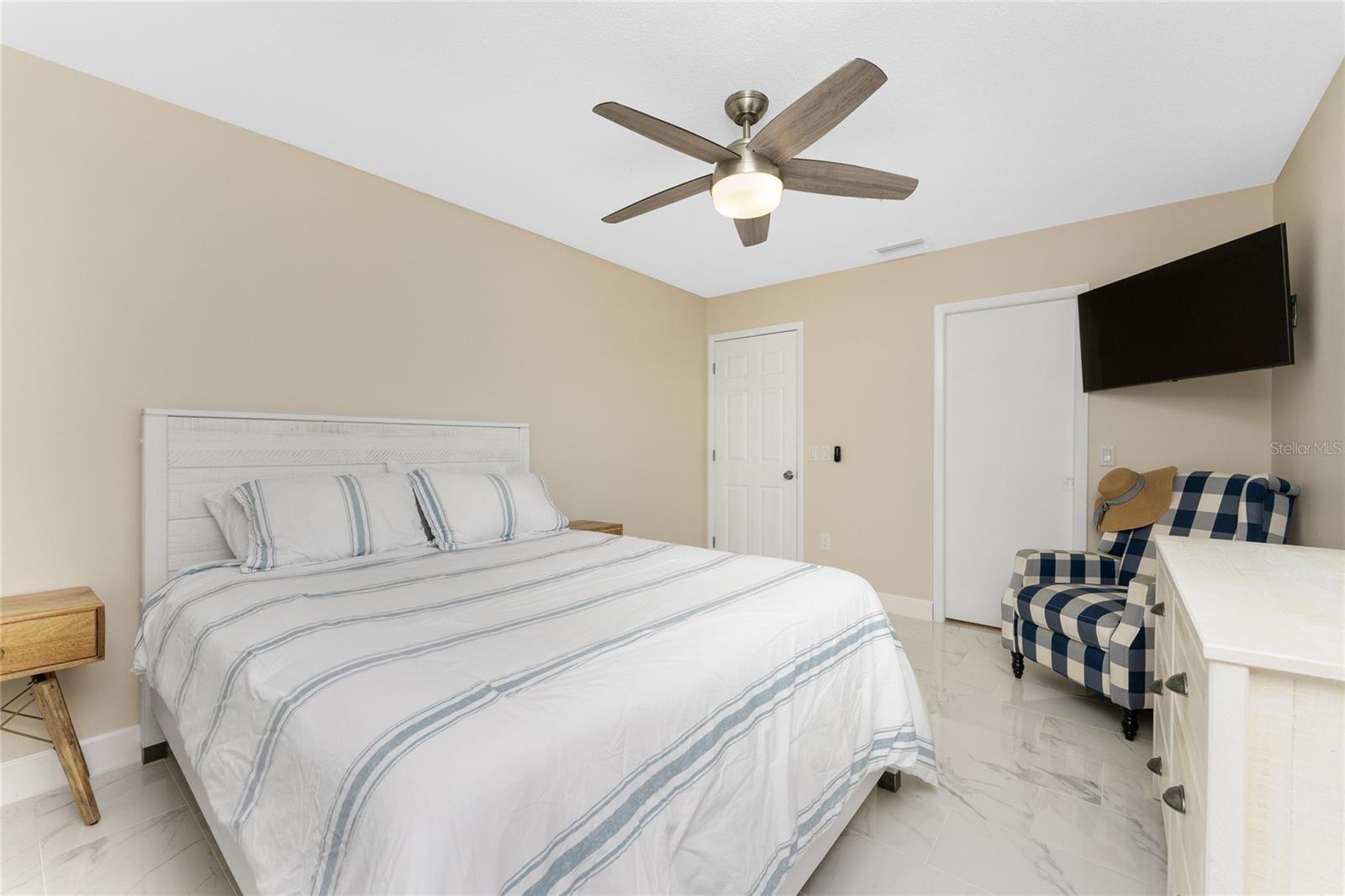 461 FIRETHORN AVE, ENGLEWOOD, FL, 34223