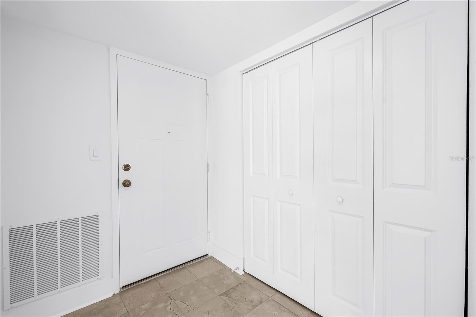 509 PLAZA SEVILLE CT #19, TREASURE ISLAND, FL, 33706