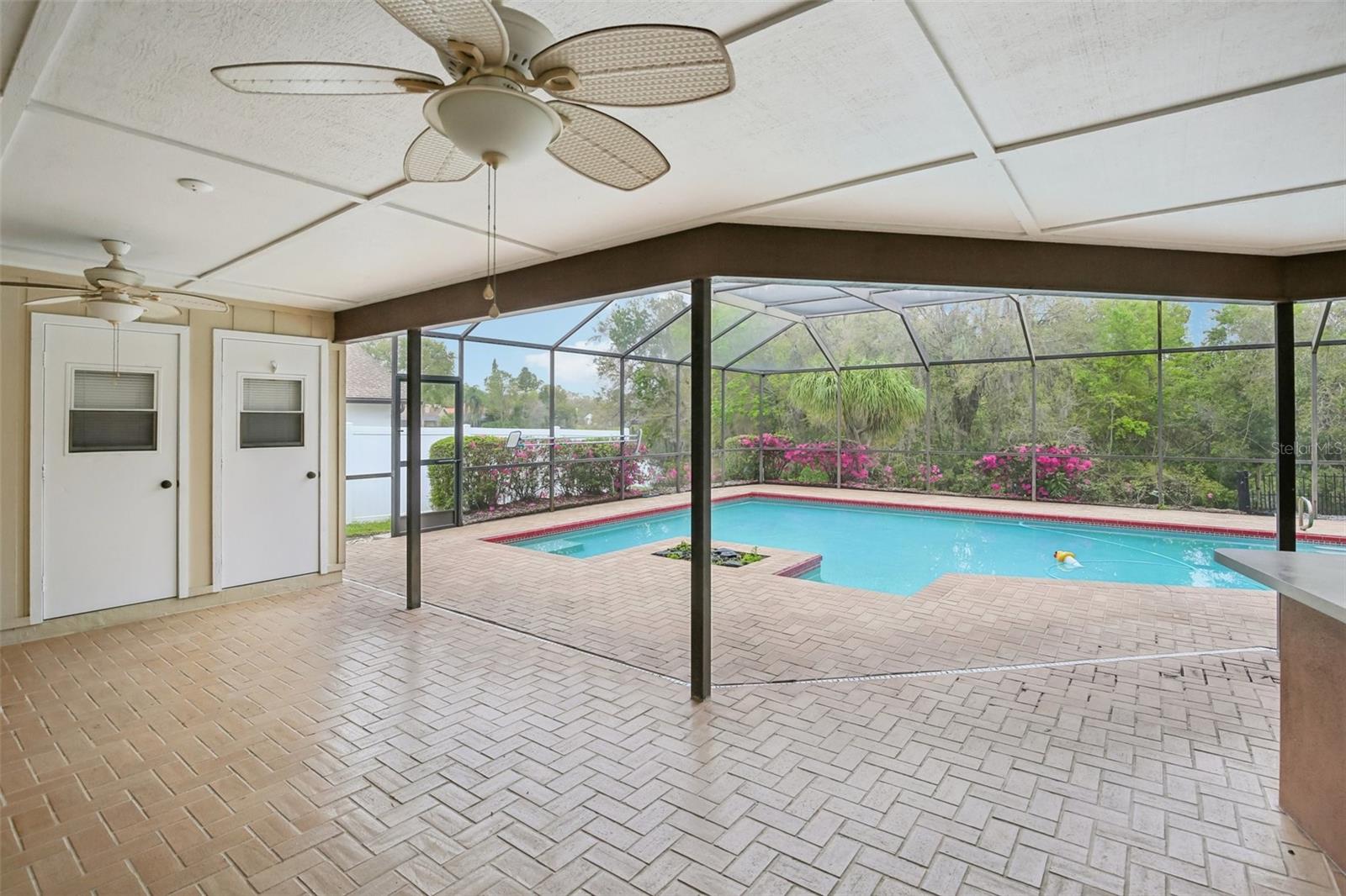 17913 CLEAR LAKE DR, LUTZ, FL, 33548