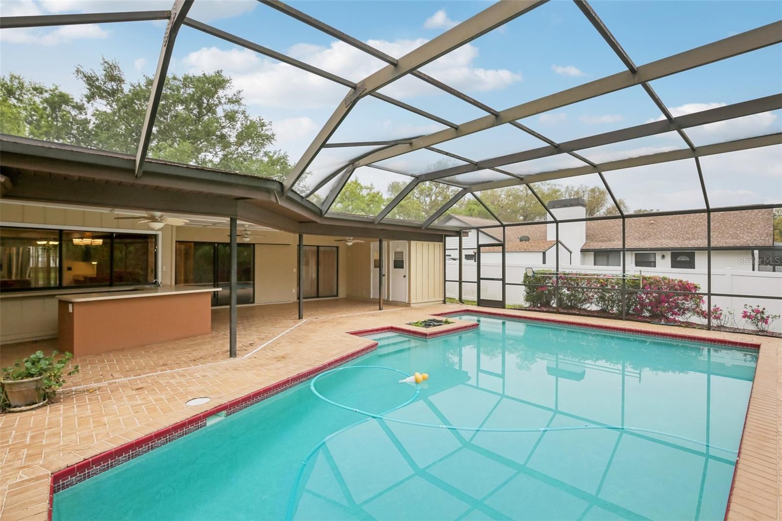 17913 CLEAR LAKE DR, LUTZ, FL, 33548