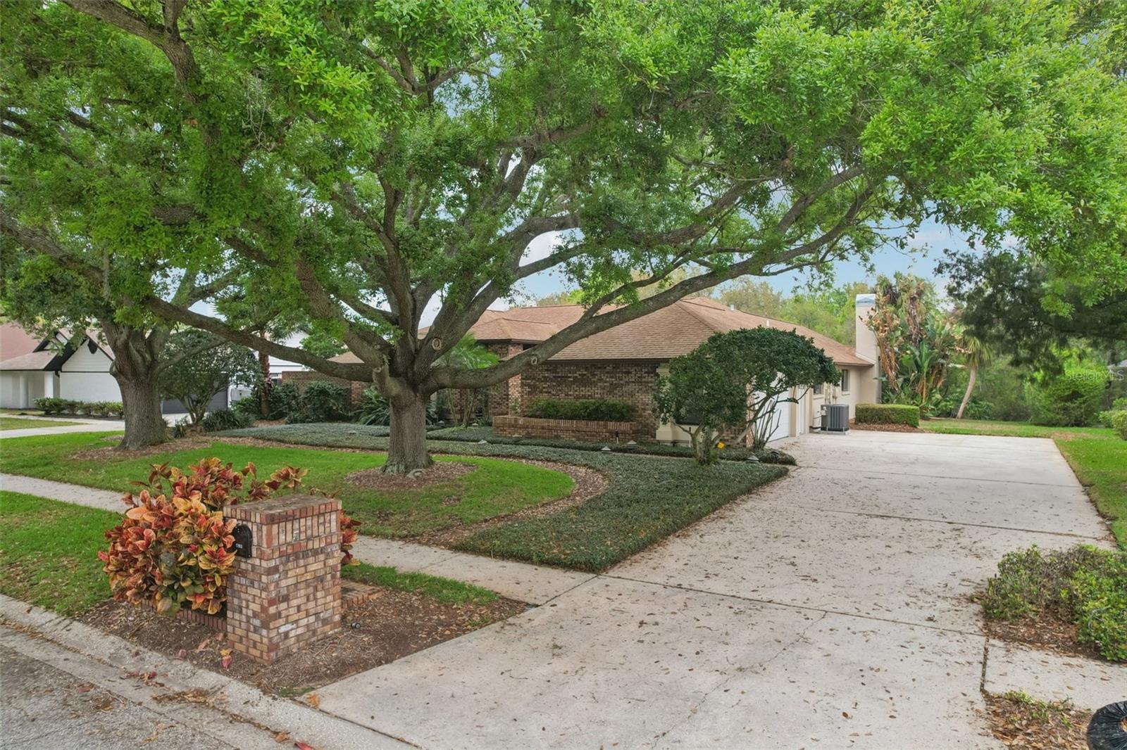 17913 CLEAR LAKE DR, LUTZ, FL, 33548