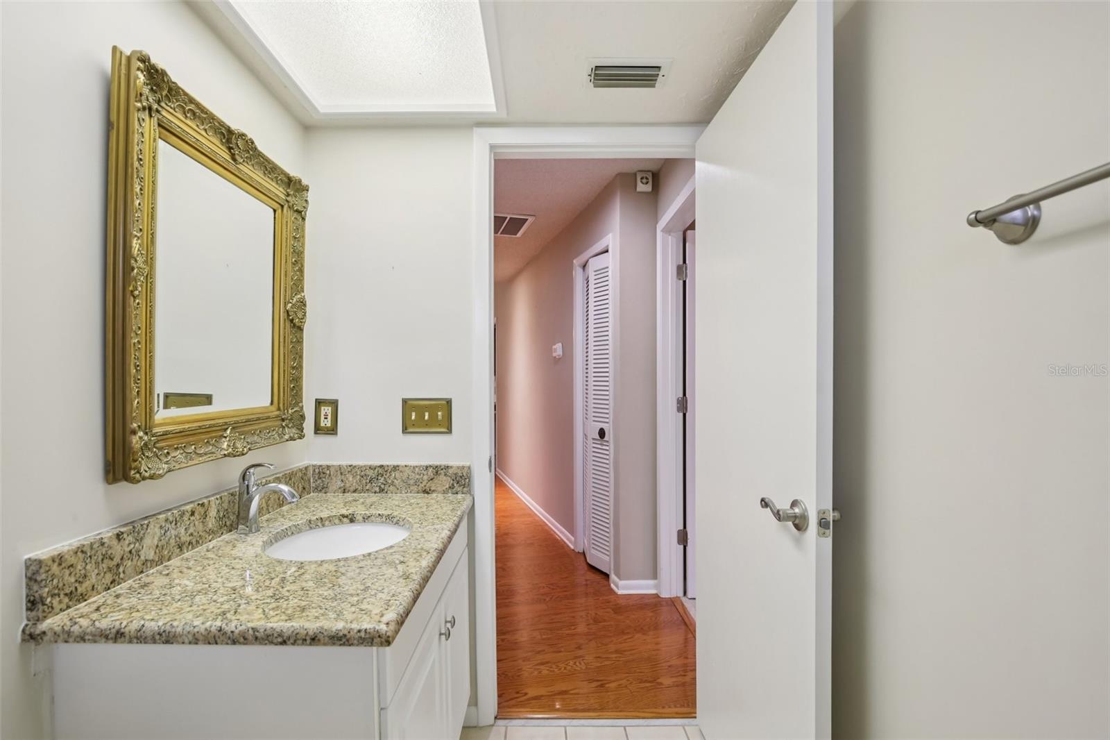 17913 CLEAR LAKE DR, LUTZ, FL, 33548