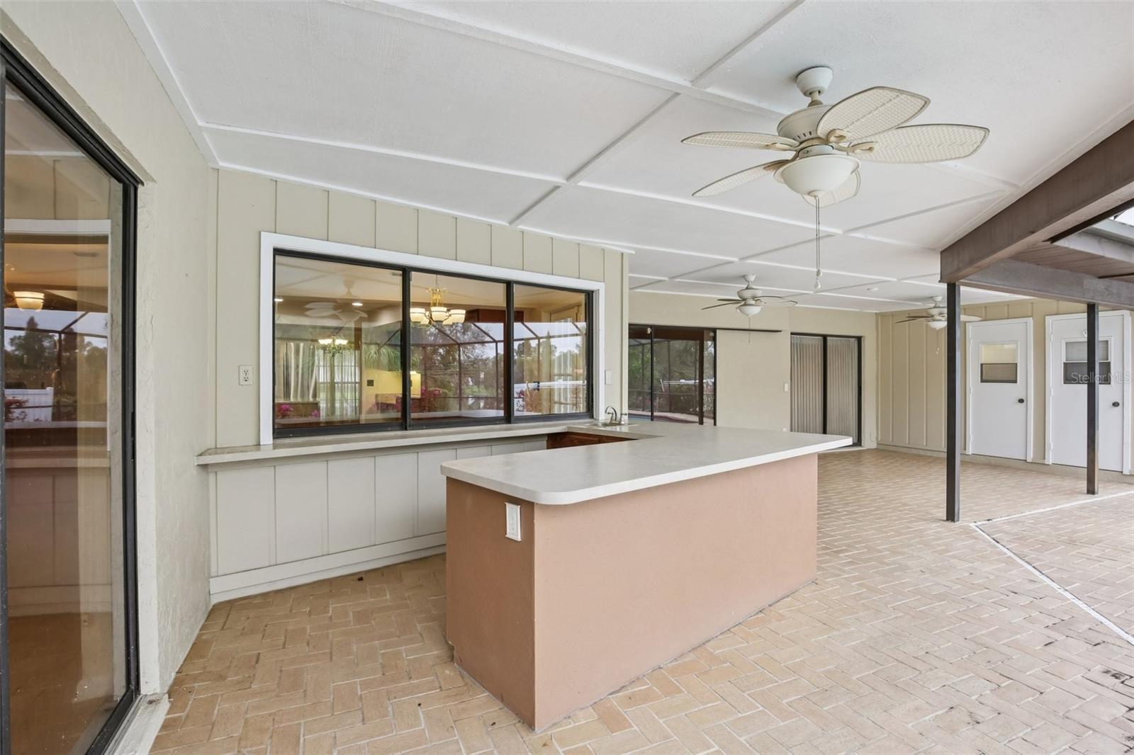 17913 CLEAR LAKE DR, LUTZ, FL, 33548