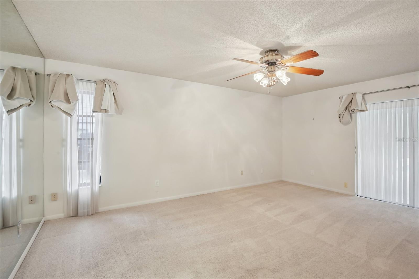 17913 CLEAR LAKE DR, LUTZ, FL, 33548