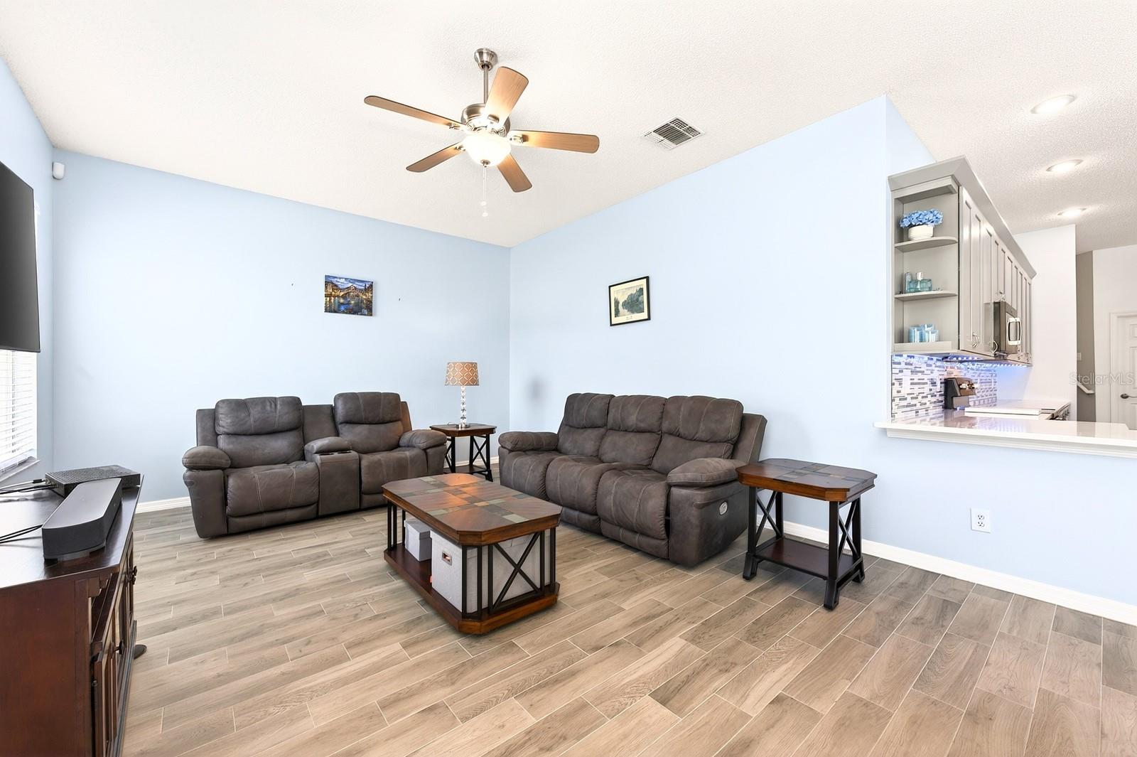 129 BALLYSHANNON DR, DAVENPORT, FL, 33897