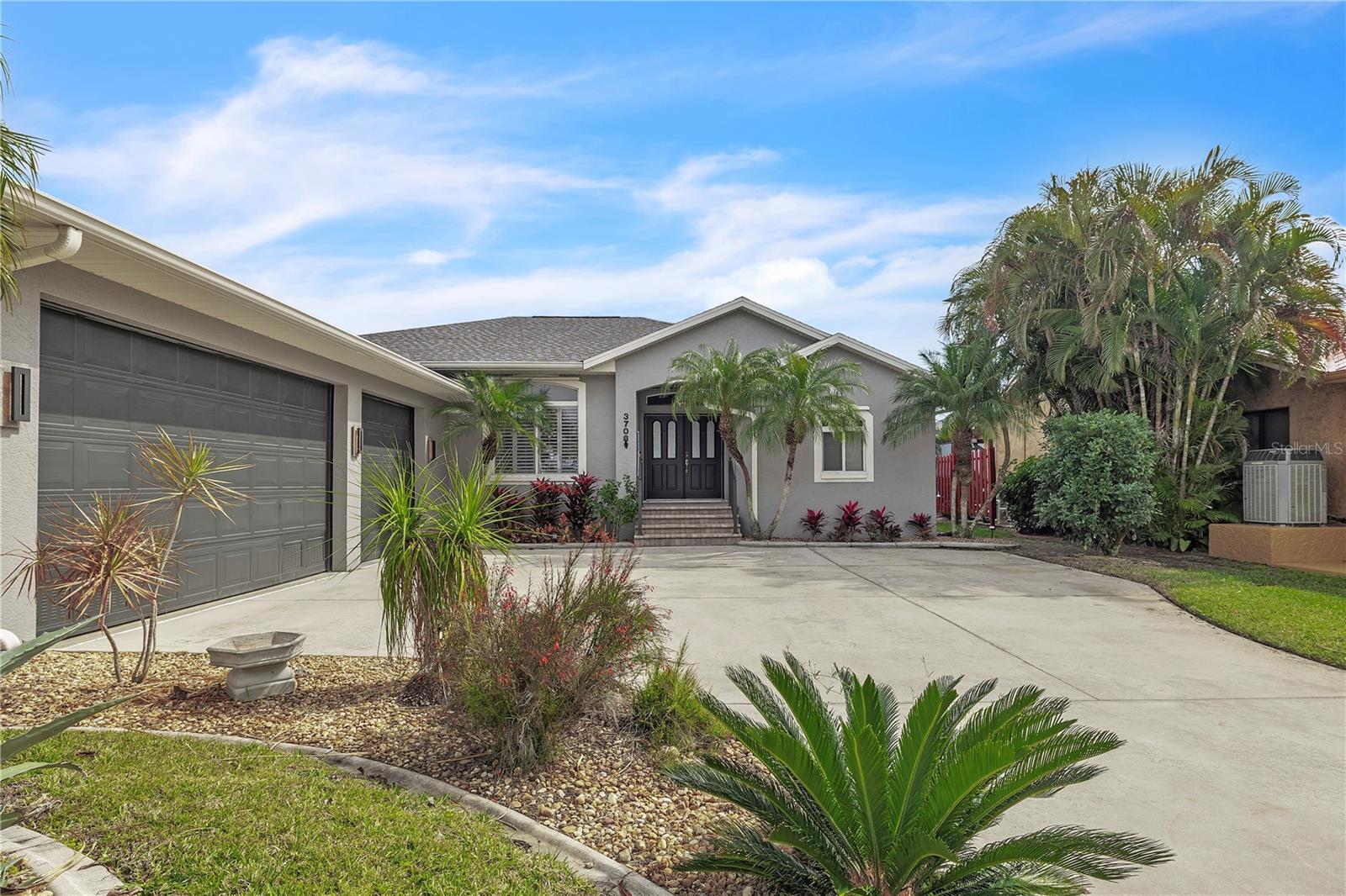 3708 PEACE RIVER DR, PUNTA GORDA, FL, 33983