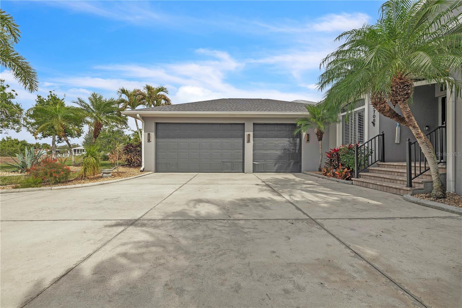 3708 PEACE RIVER DR, PUNTA GORDA, FL, 33983