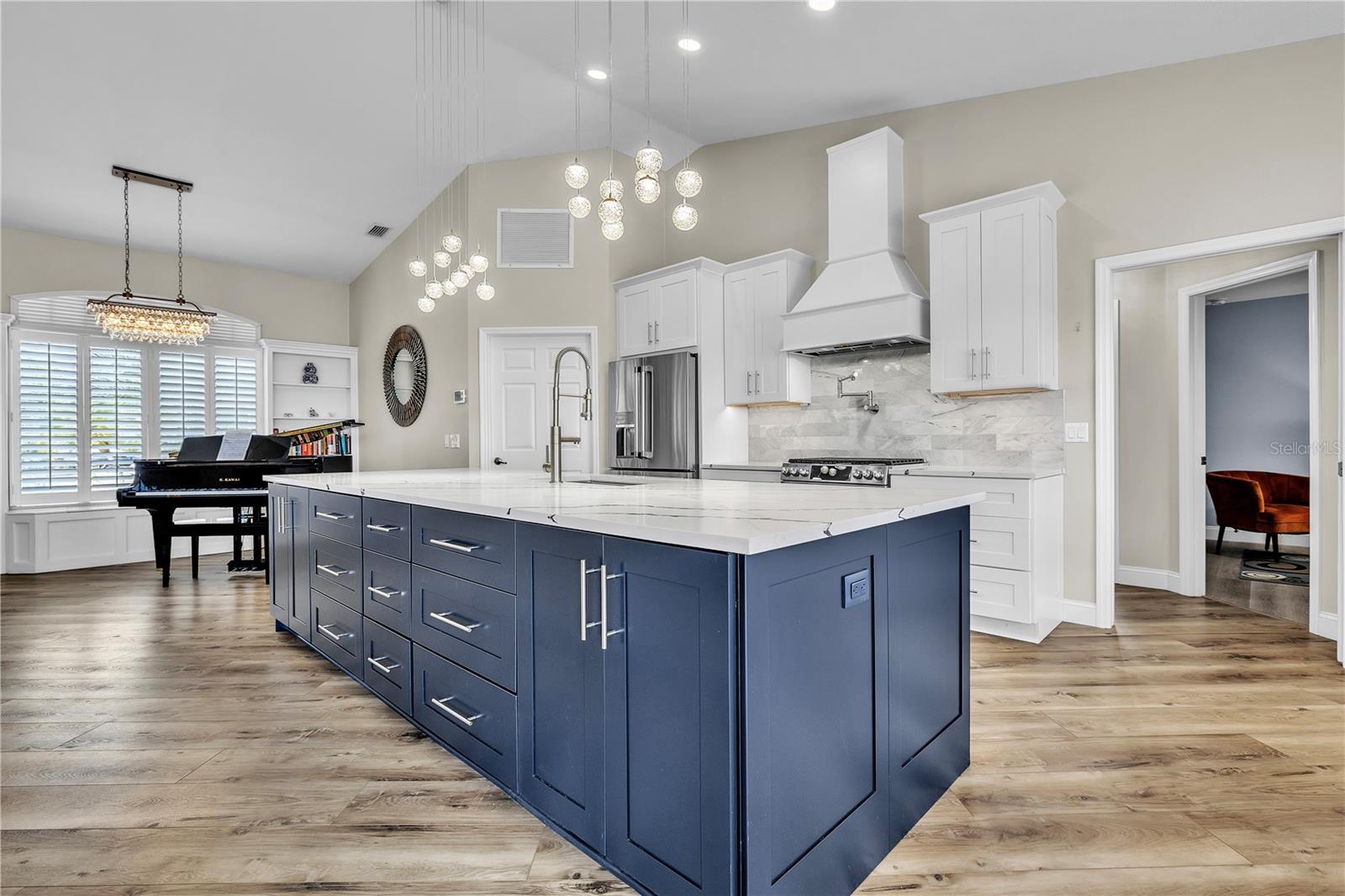 3708 PEACE RIVER DR, PUNTA GORDA, FL, 33983