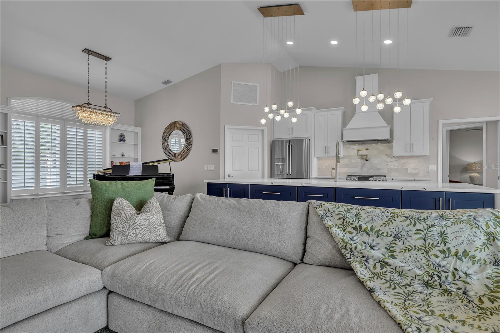 3708 PEACE RIVER DR, PUNTA GORDA, FL, 33983