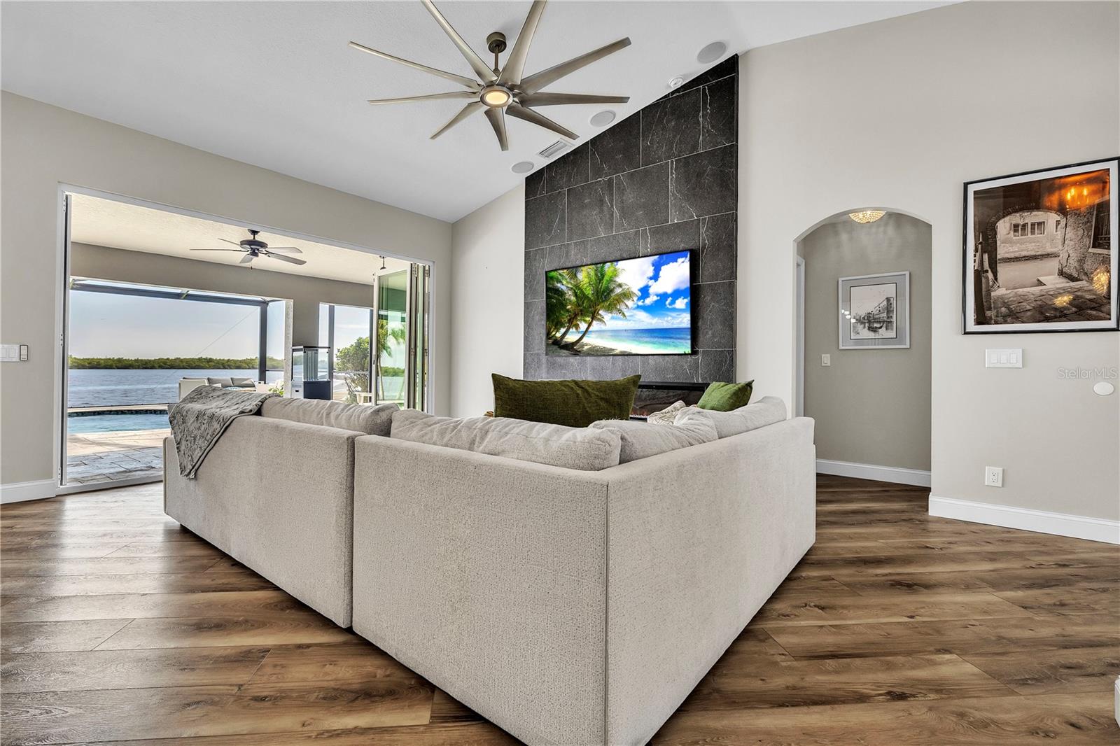 3708 PEACE RIVER DR, PUNTA GORDA, FL, 33983