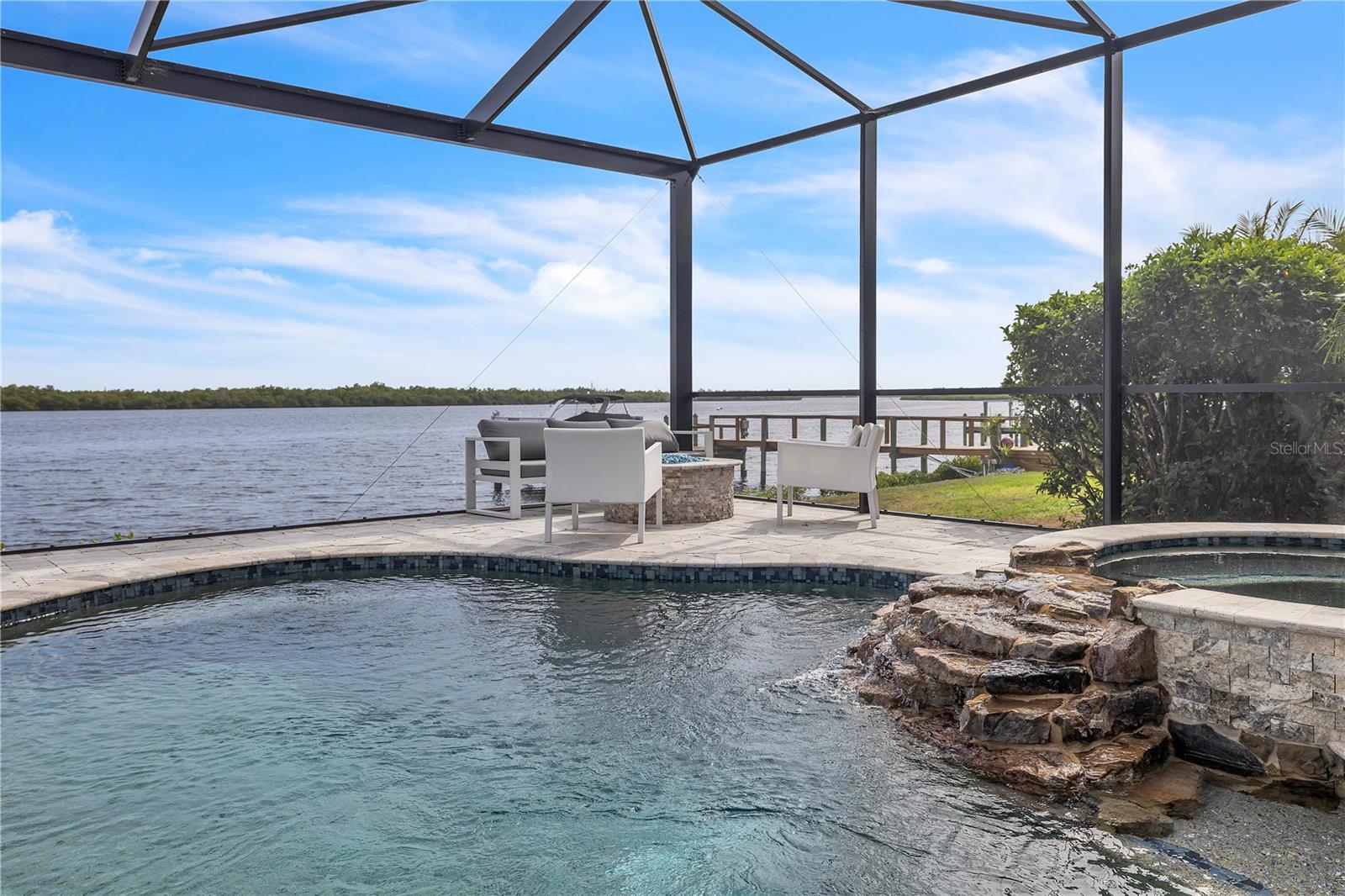 3708 PEACE RIVER DR, PUNTA GORDA, FL, 33983