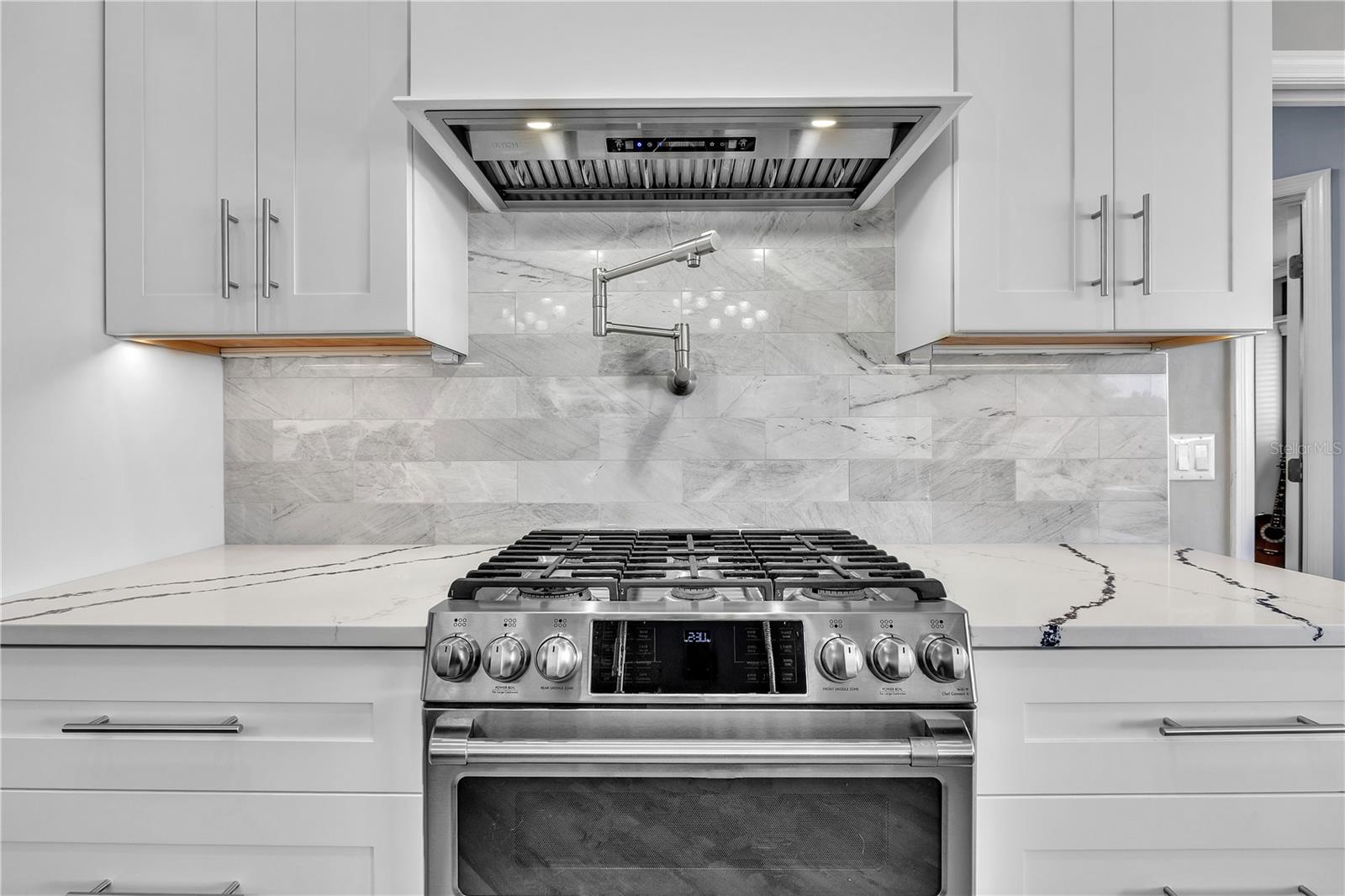 3708 PEACE RIVER DR, PUNTA GORDA, FL, 33983