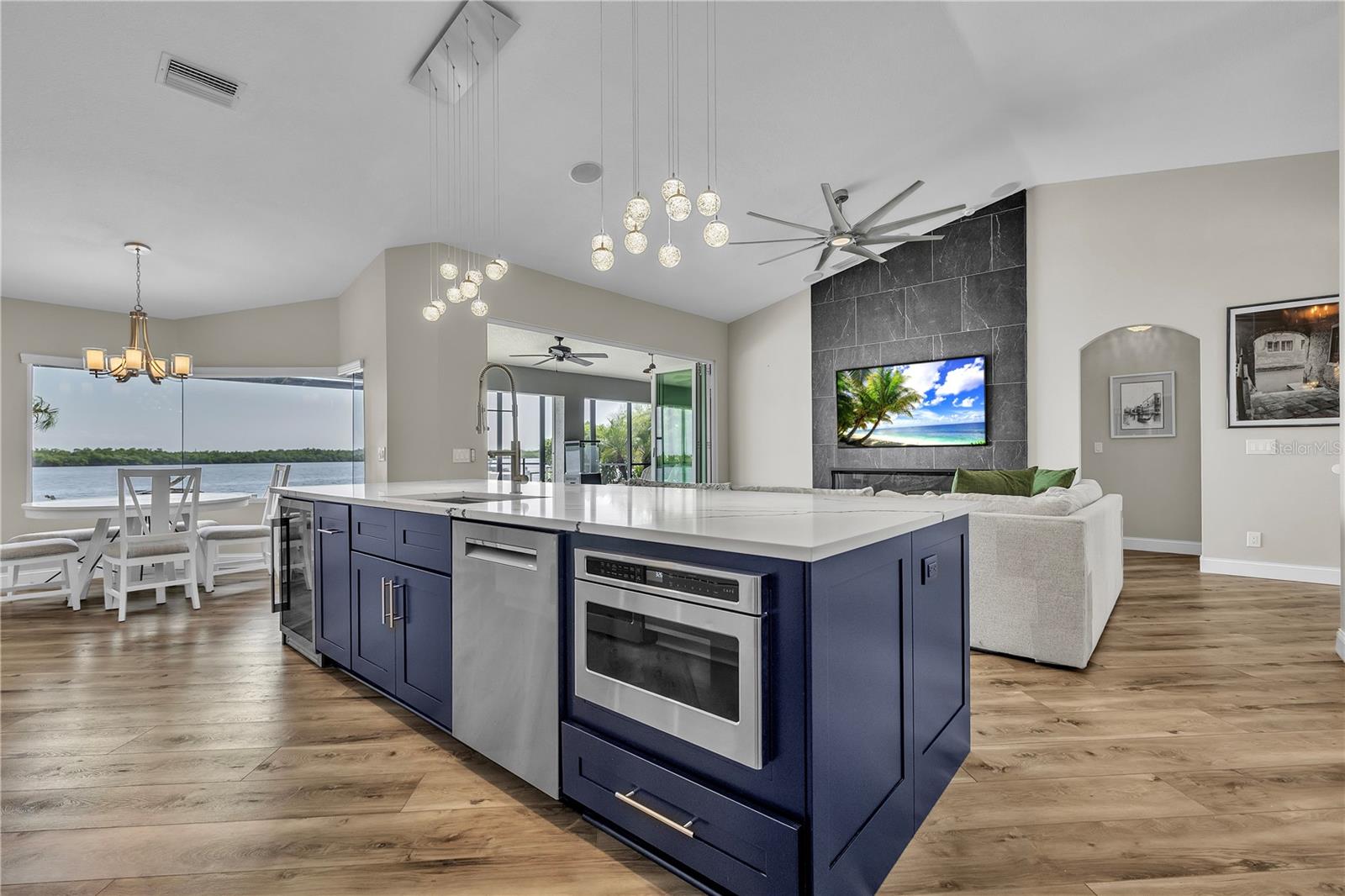 3708 PEACE RIVER DR, PUNTA GORDA, FL, 33983