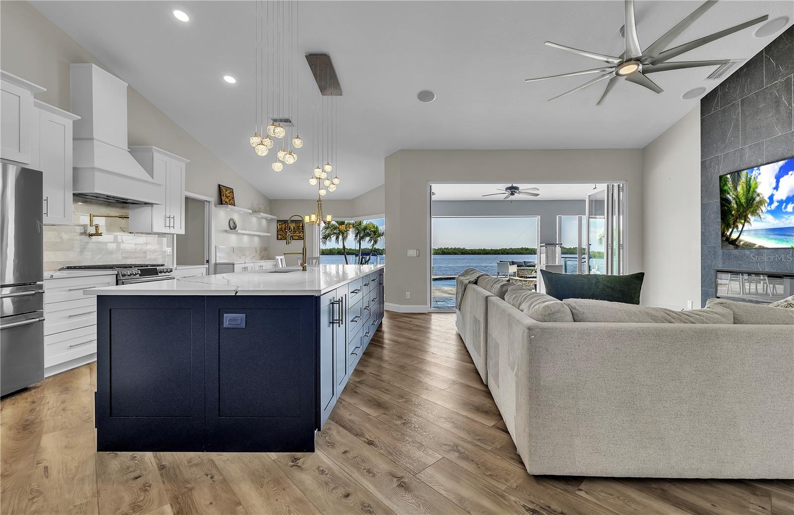 3708 PEACE RIVER DR, PUNTA GORDA, FL, 33983