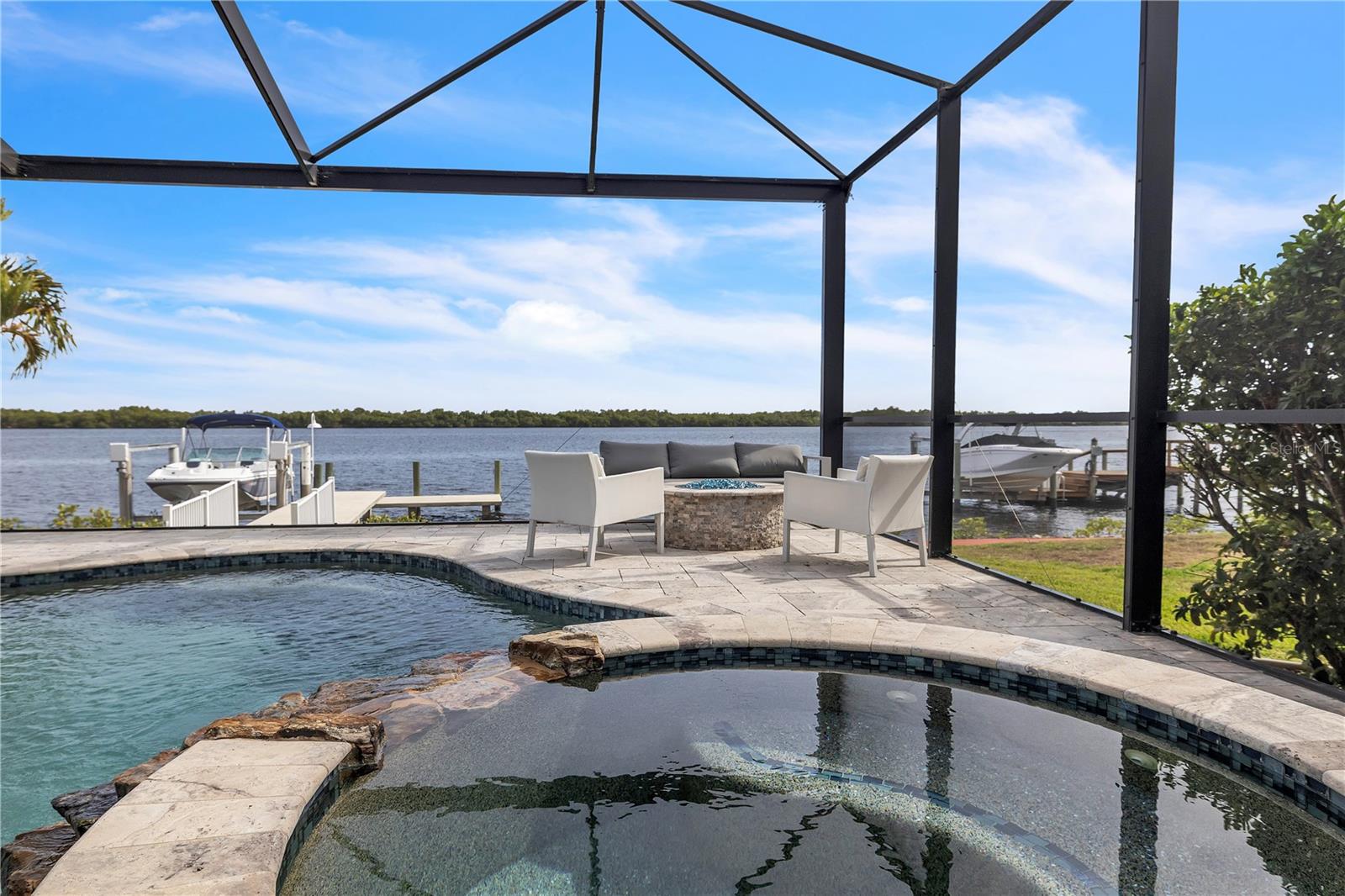 3708 PEACE RIVER DR, PUNTA GORDA, FL, 33983