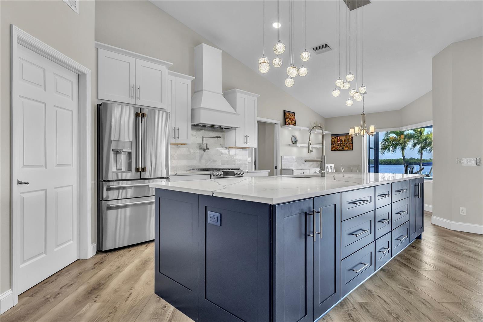 3708 PEACE RIVER DR, PUNTA GORDA, FL, 33983