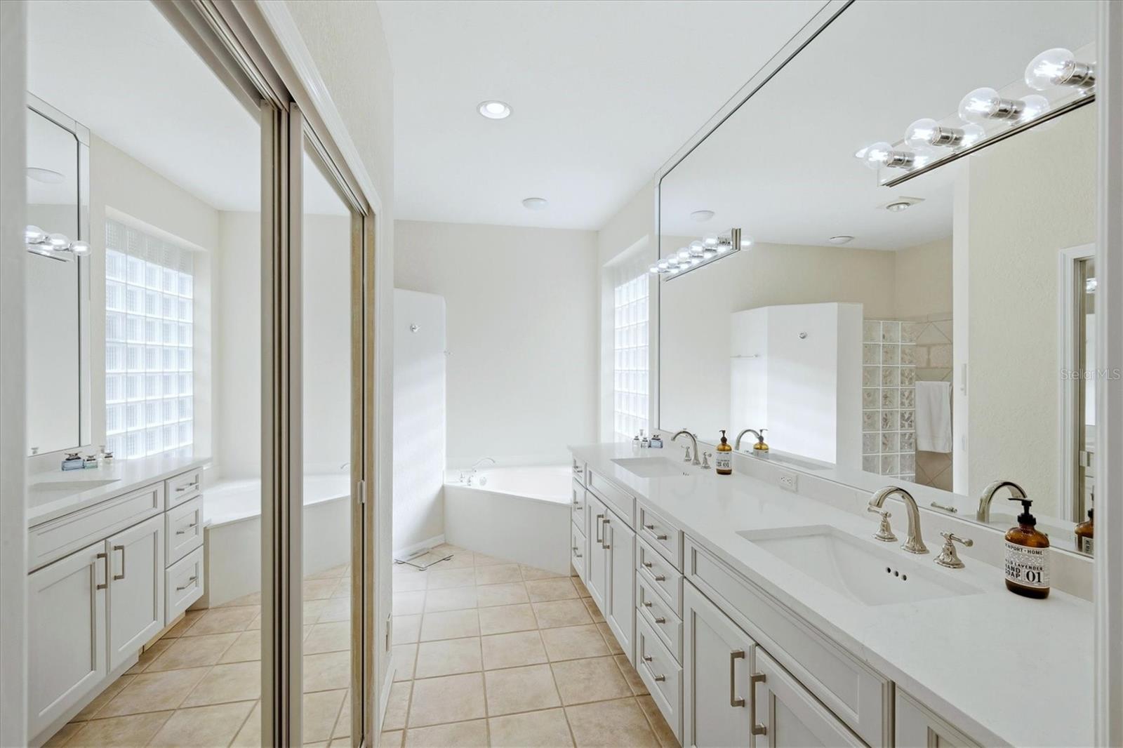 7304 SAINT GEORGES WAY, UNIVERSITY PARK, FL, 34201