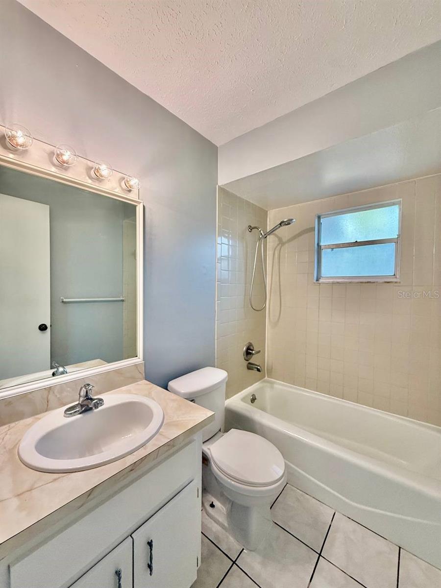 10812 HANNAWAY DR #B, RIVERVIEW, FL, 33578