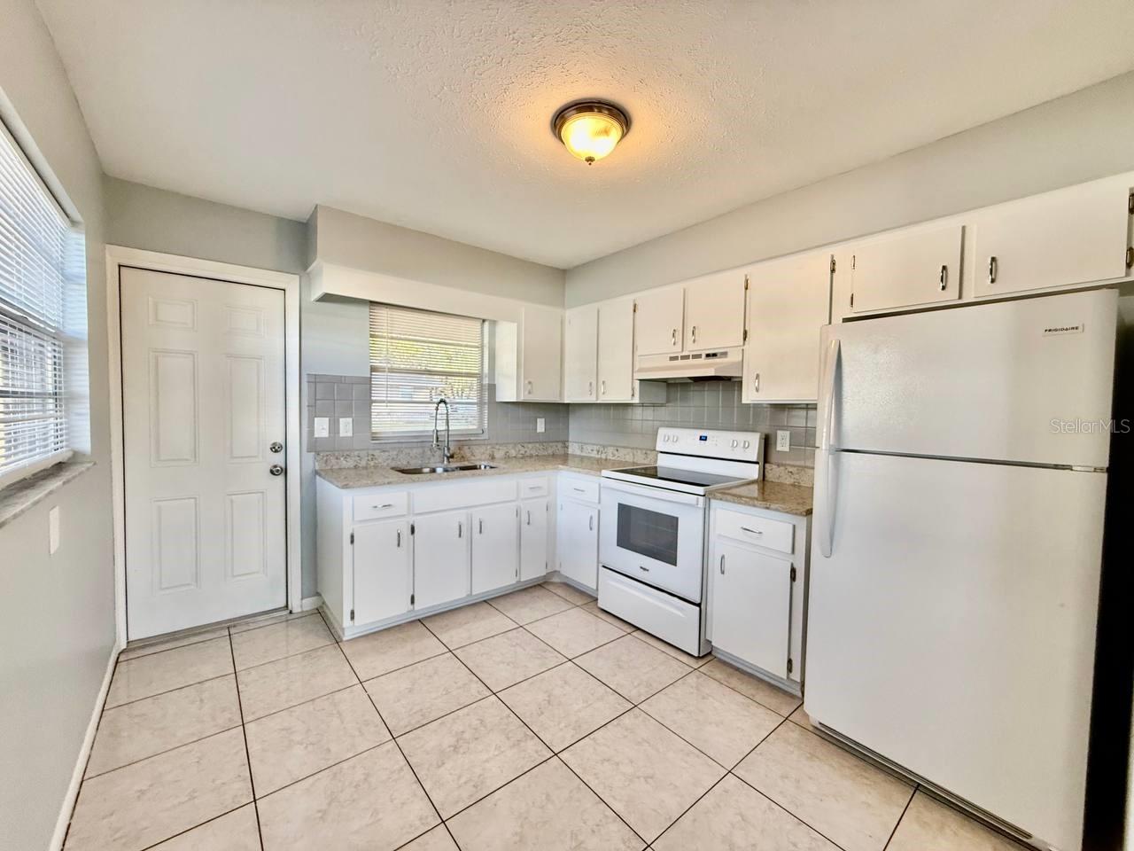 10812 HANNAWAY DR #B, RIVERVIEW, FL, 33578