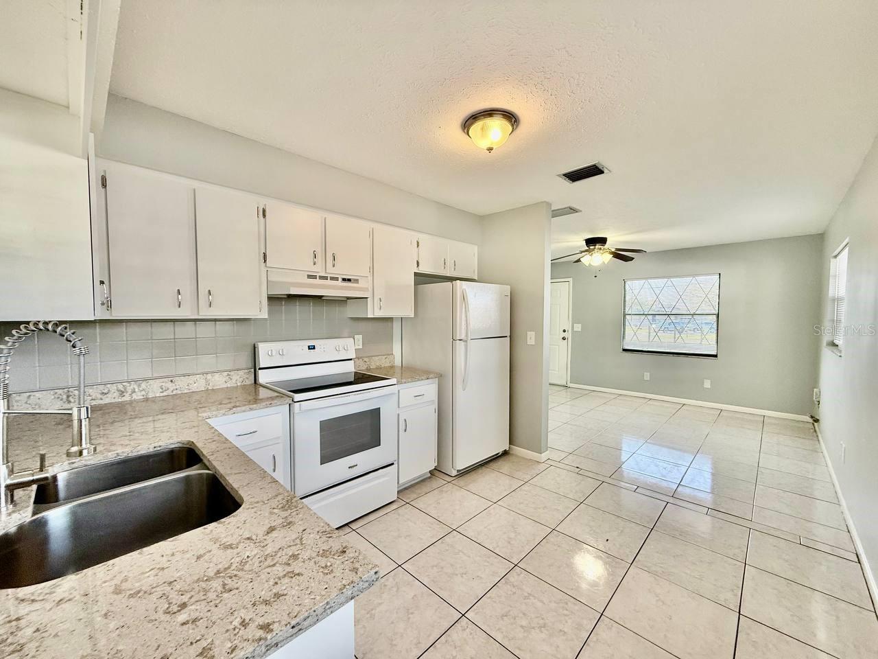 10812 HANNAWAY DR #B, RIVERVIEW, FL, 33578