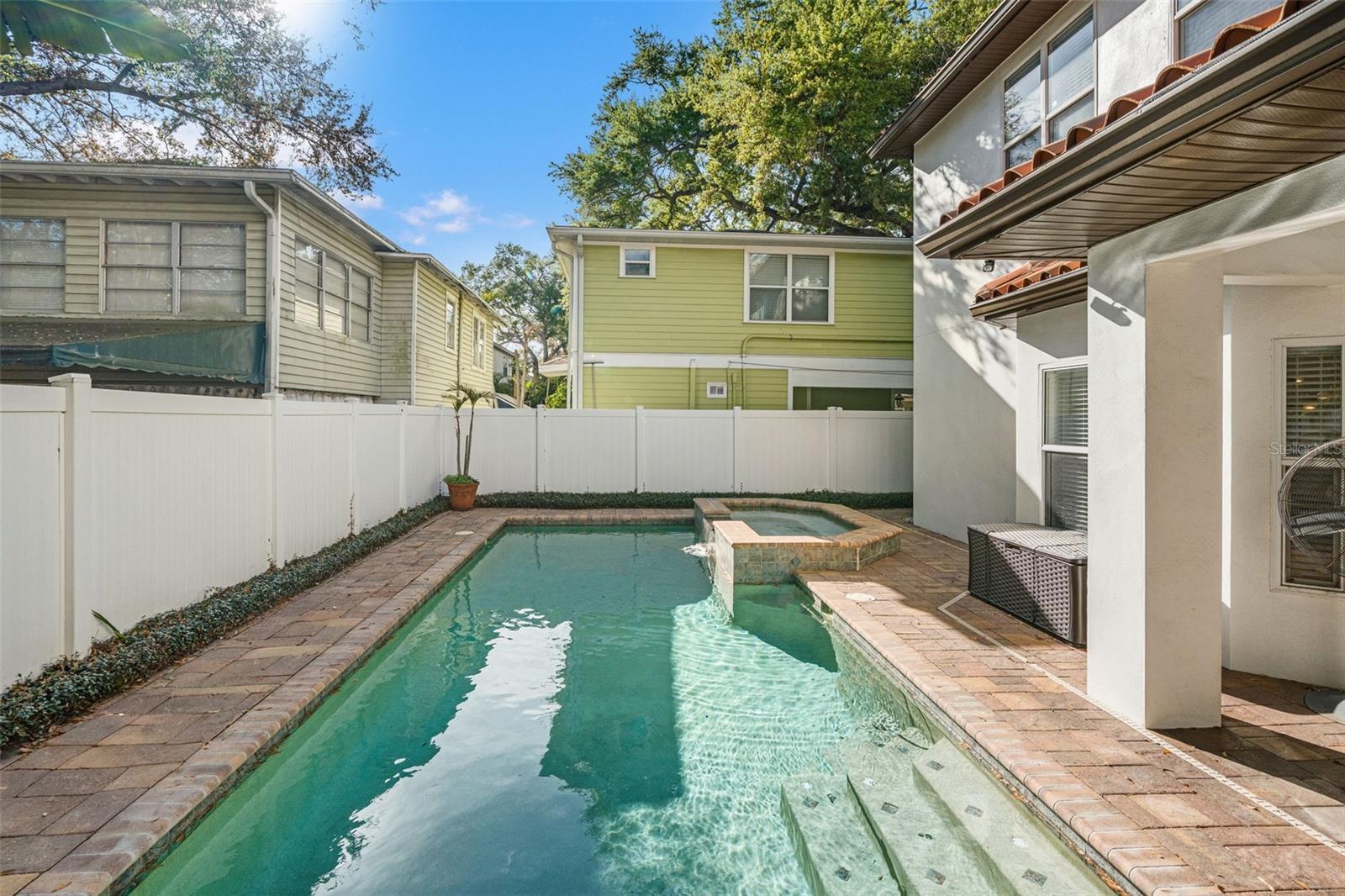 3504 W BARCELONA ST, TAMPA, FL, 33629