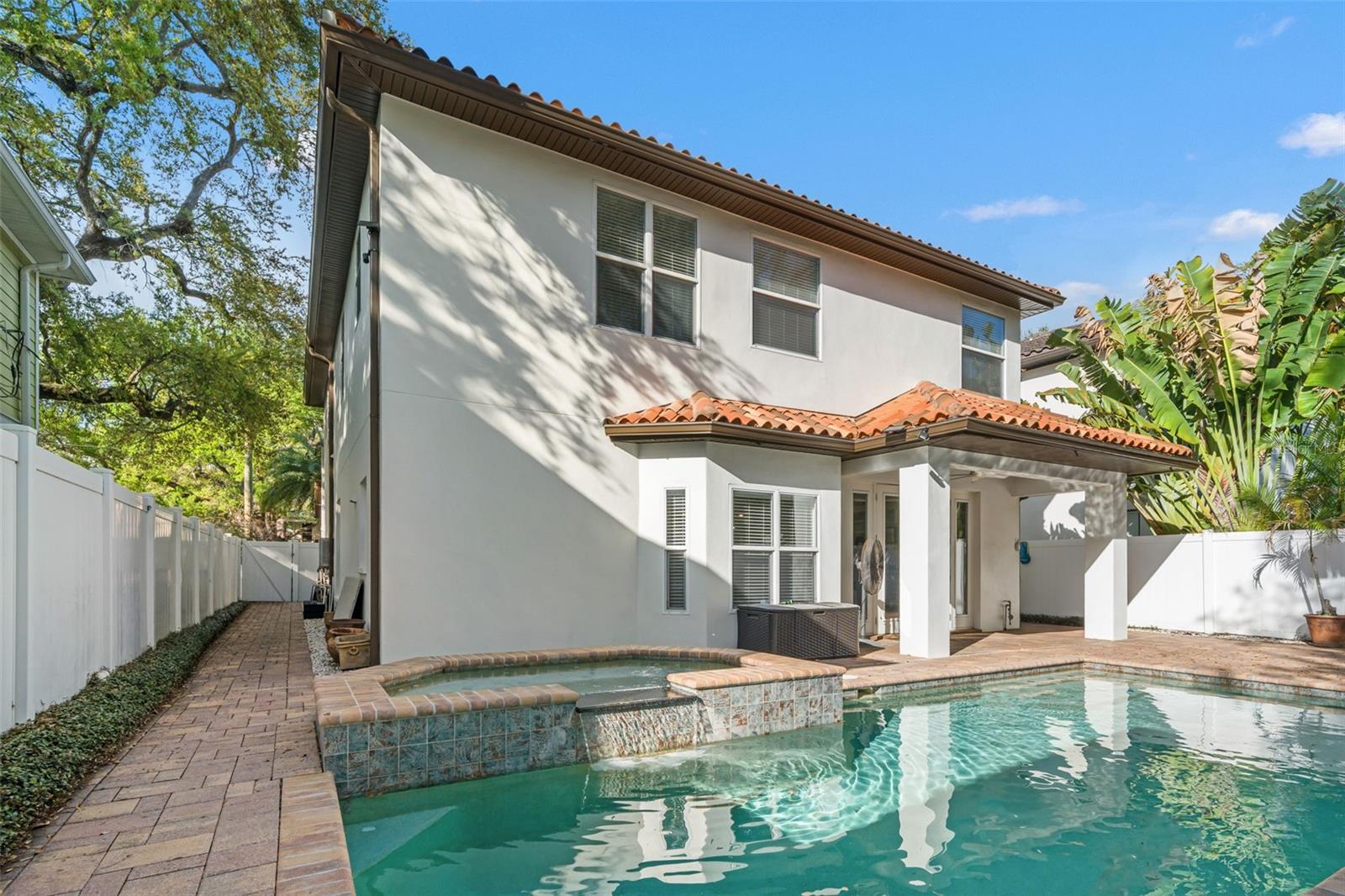 3504 W BARCELONA ST, TAMPA, FL, 33629