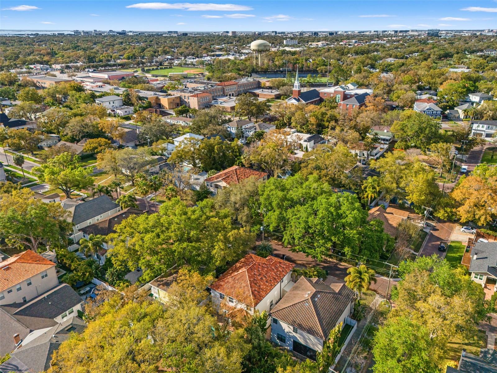 3504 W BARCELONA ST, TAMPA, FL, 33629