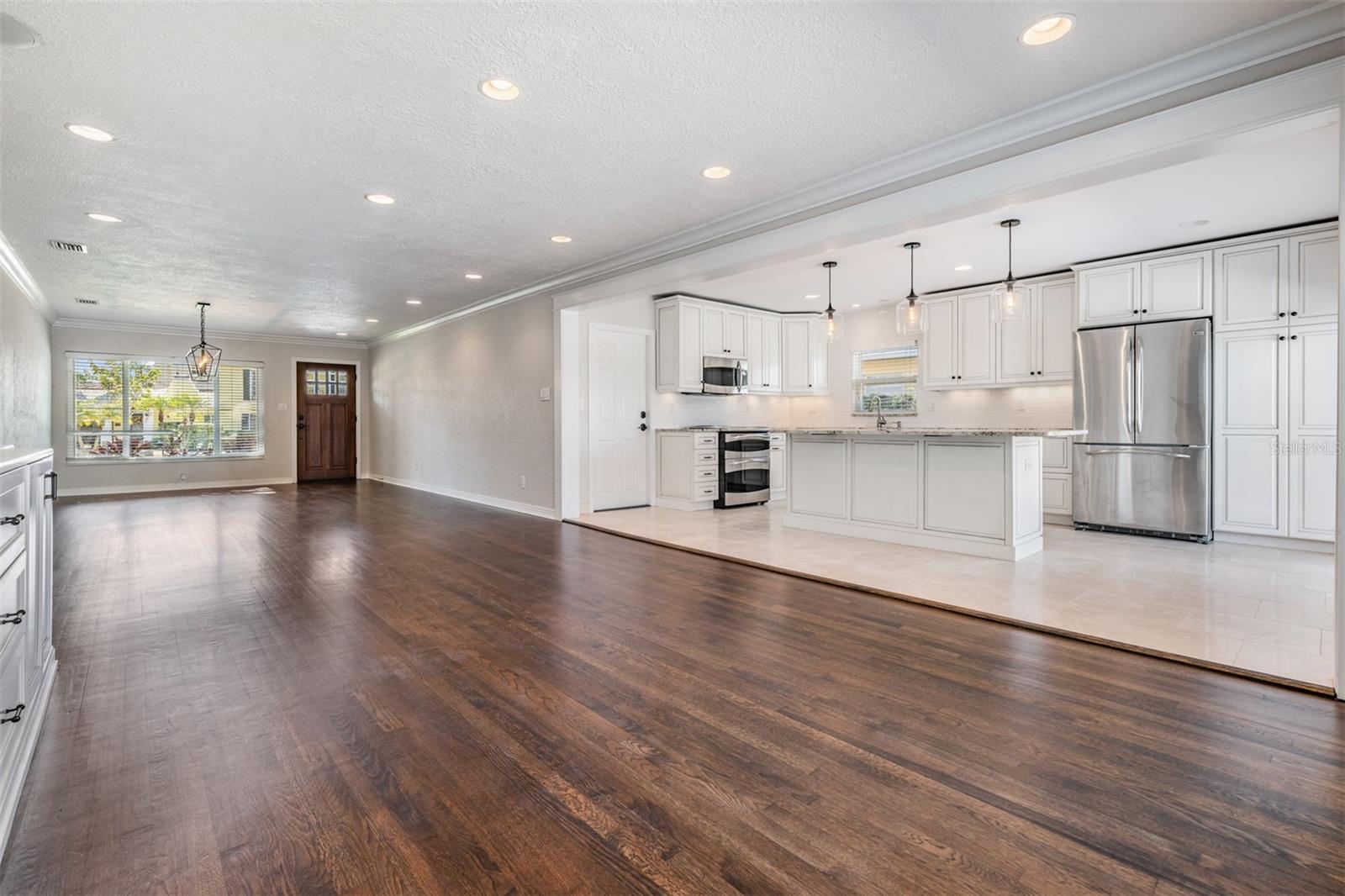 640 GENEVA PL, TAMPA, FL, 33606