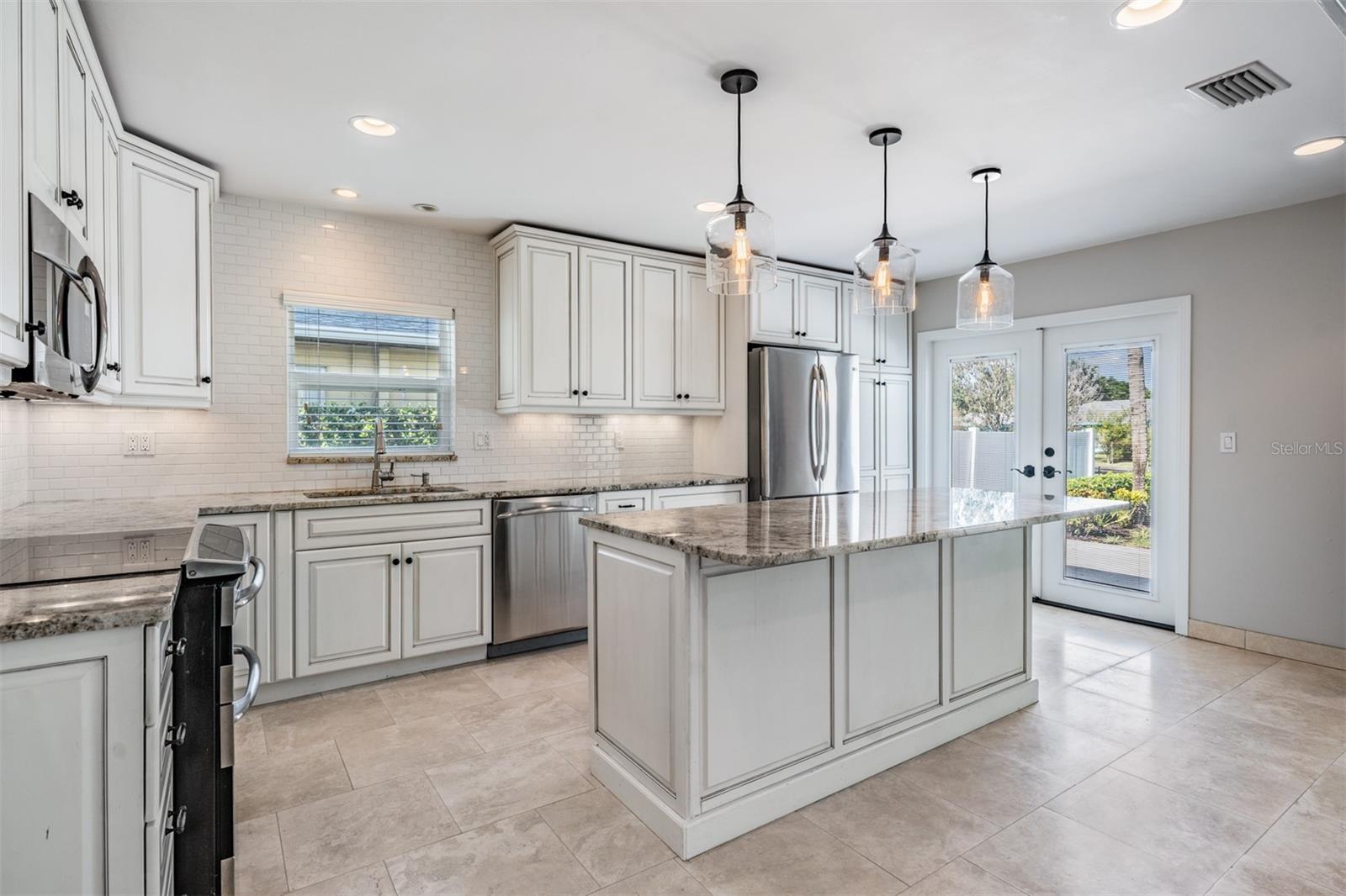 640 GENEVA PL, TAMPA, FL, 33606