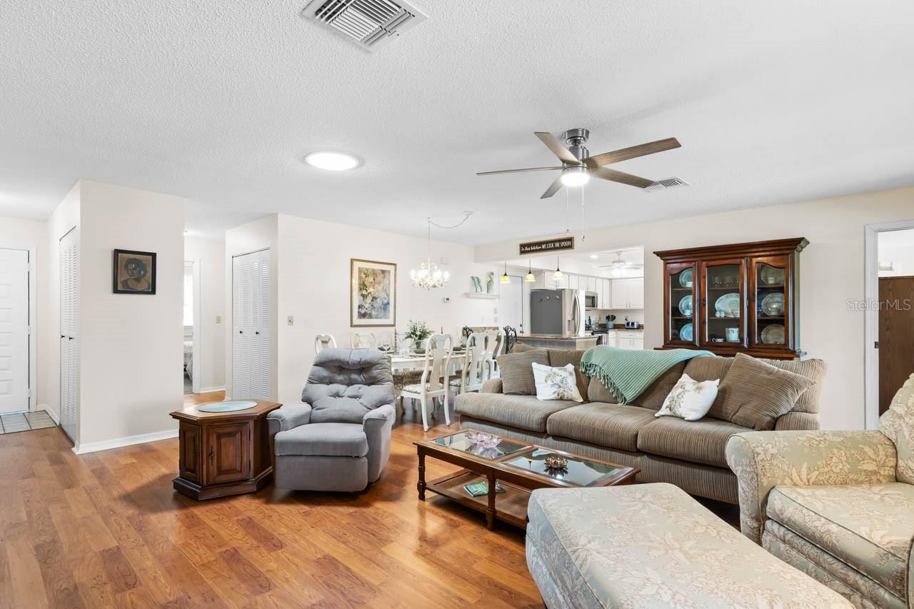1415 LANGLEY DR, SUN CITY CENTER, FL, 33573