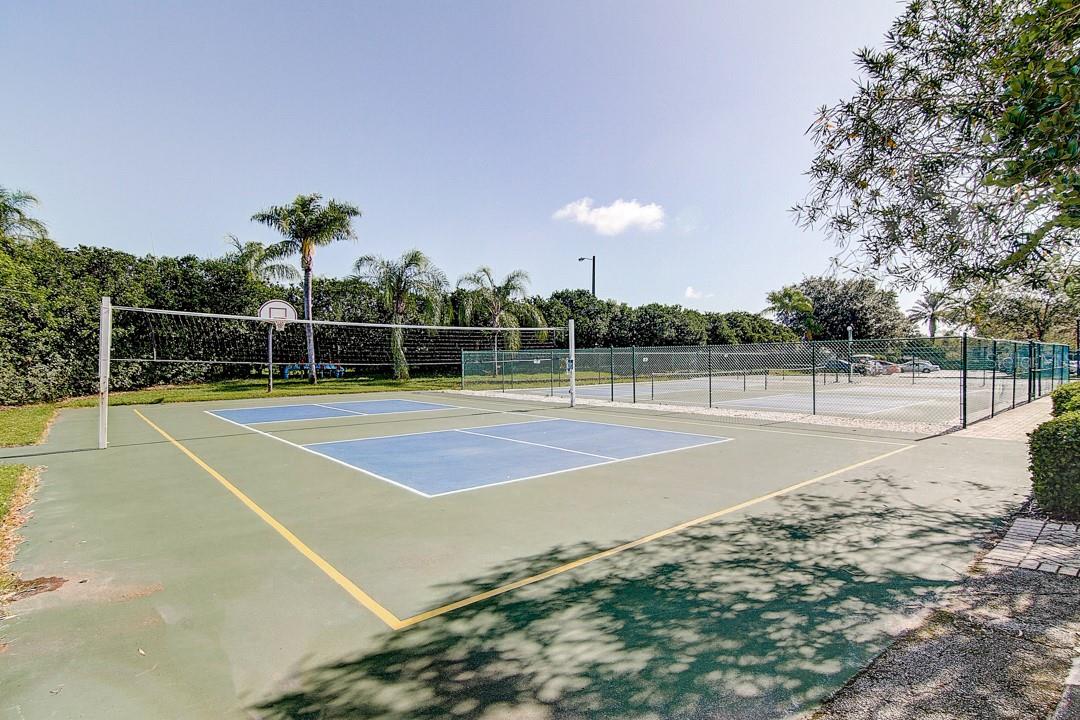 1415 LANGLEY DR, SUN CITY CENTER, FL, 33573