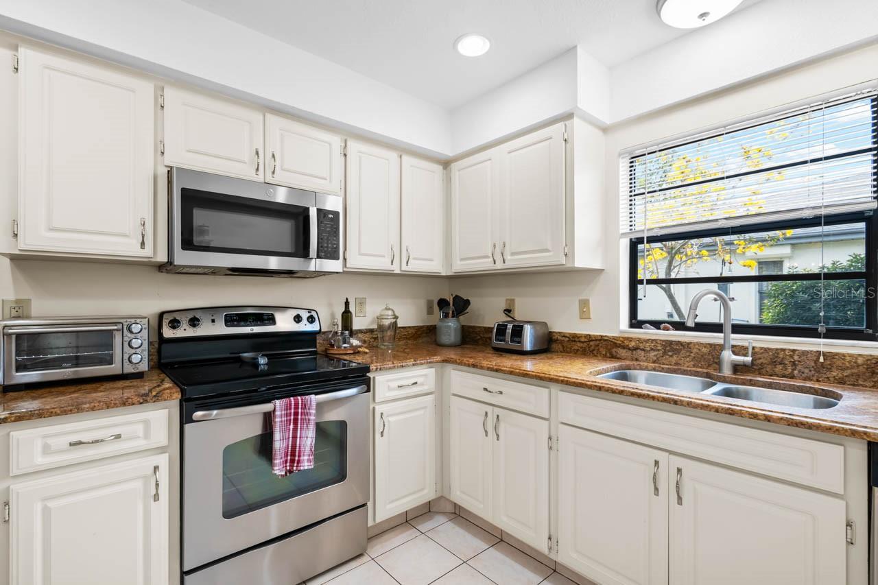 1415 LANGLEY DR, SUN CITY CENTER, FL, 33573