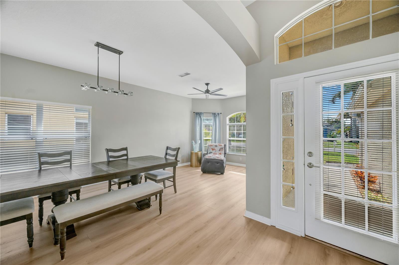 1834 MIRA LAGO CIR, RUSKIN, FL, 33570