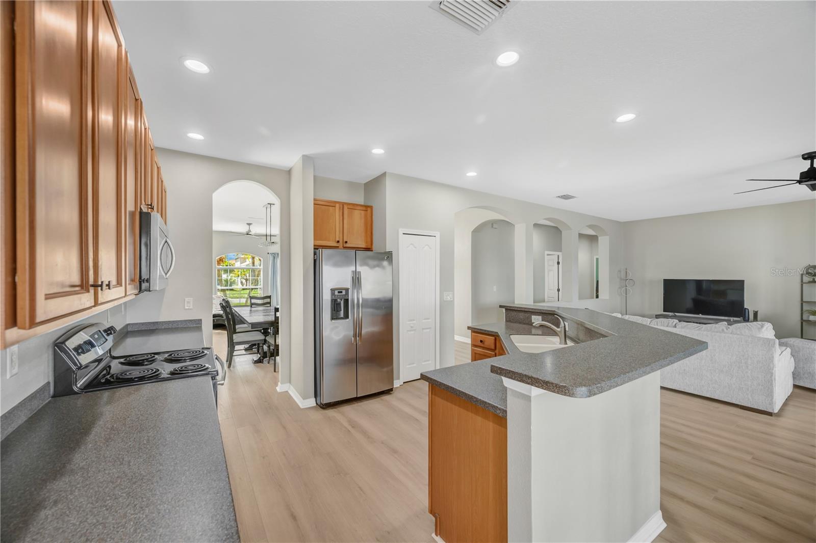 1834 MIRA LAGO CIR, RUSKIN, FL, 33570