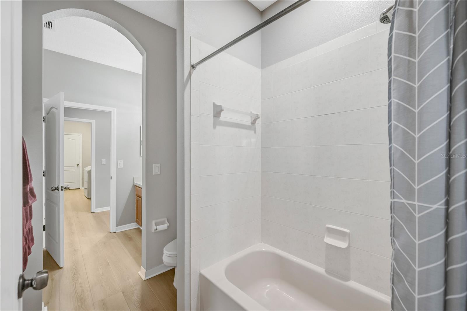 1834 MIRA LAGO CIR, RUSKIN, FL, 33570