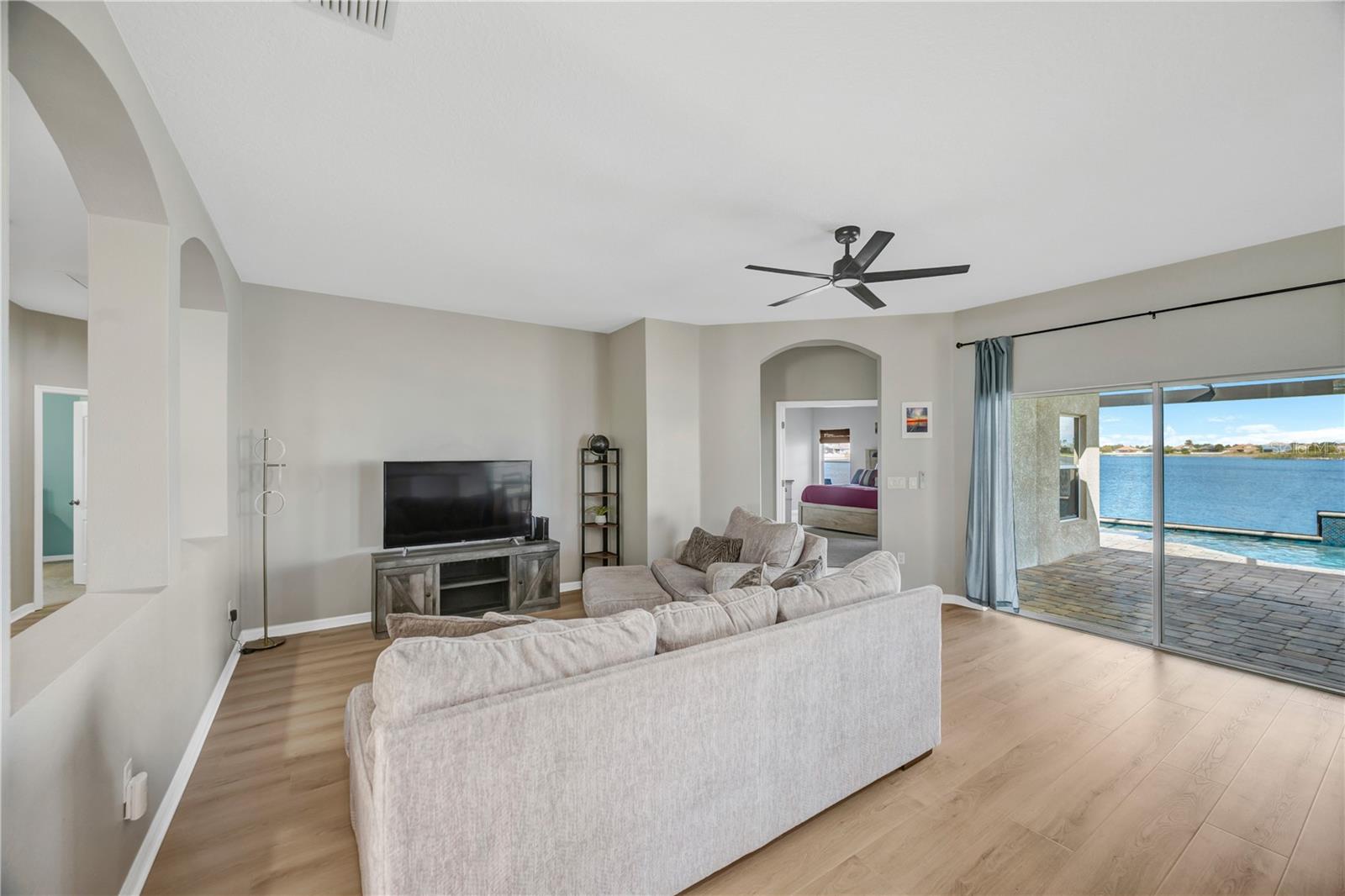 1834 MIRA LAGO CIR, RUSKIN, FL, 33570