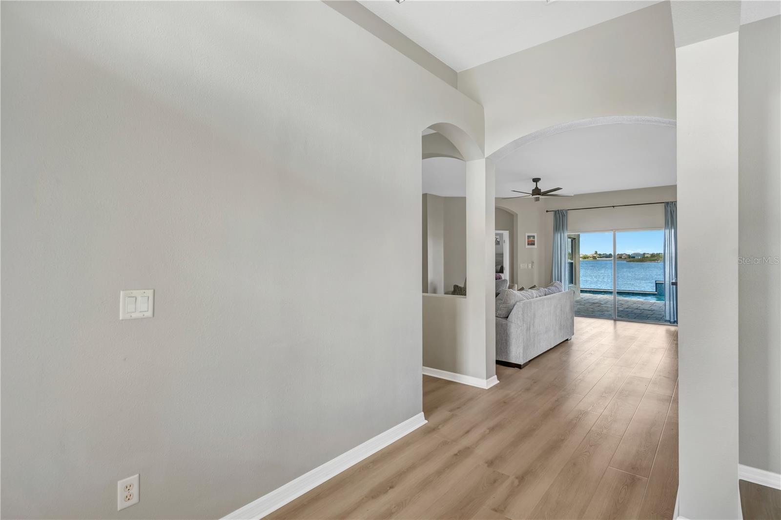 1834 MIRA LAGO CIR, RUSKIN, FL, 33570