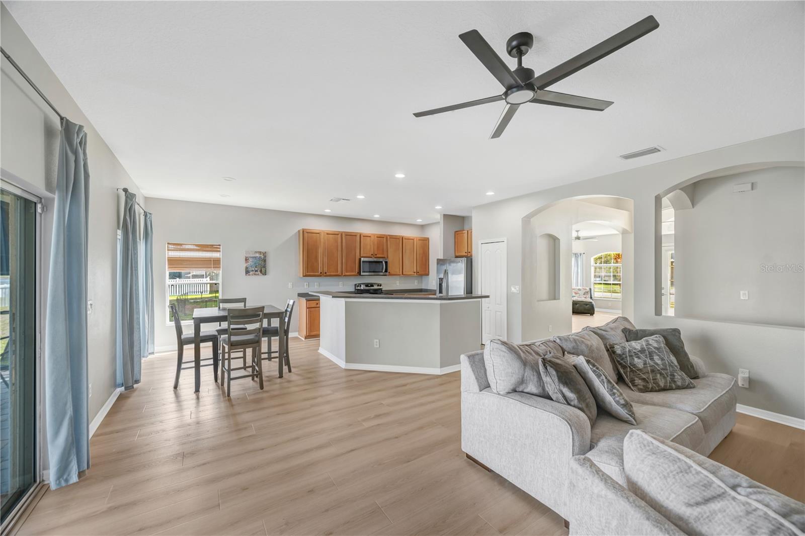 1834 MIRA LAGO CIR, RUSKIN, FL, 33570