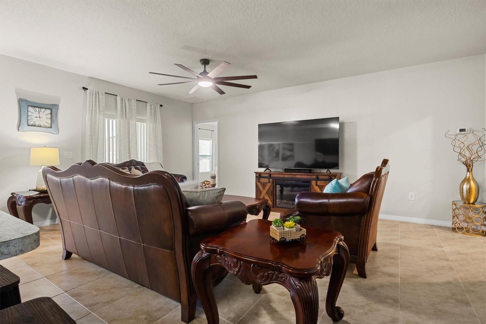 555 LUCERNE BLVD, WINTER HAVEN, FL, 33881