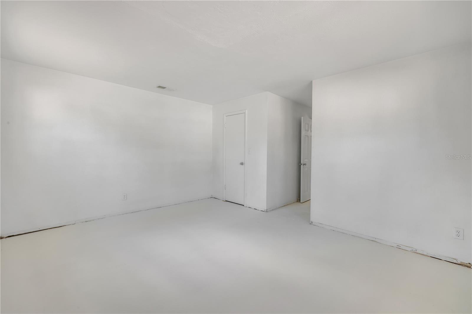 546 CAMBRIDGE CIR, SOUTH DAYTONA, FL, 32119